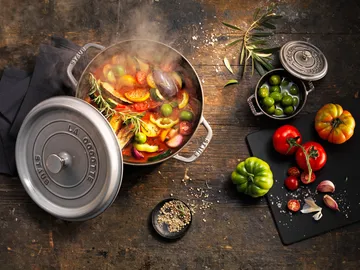 Staub La Cocotte圆形铸铁炖锅12.6升 - 石墨灰色 - STAUB
