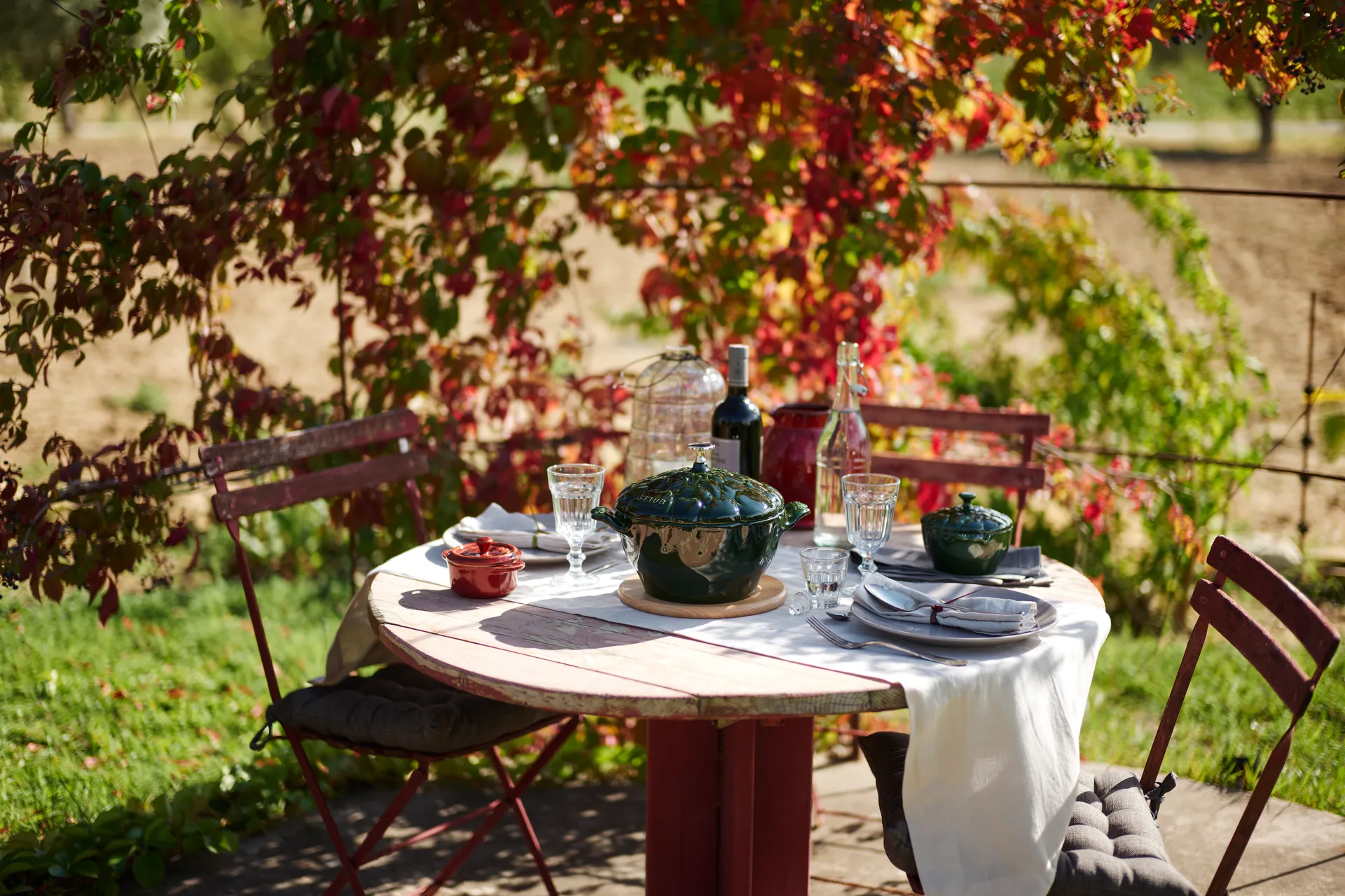 Staub La Cocotte朝鲜蓟造型铸铁炖锅3升, 罗勒绿色 STAUB
