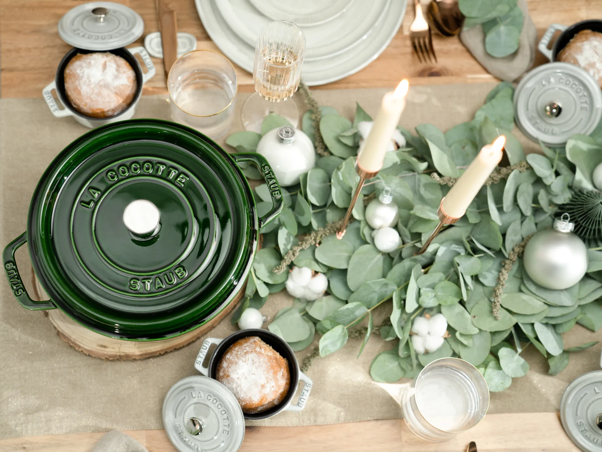 Staub La Cocotte圆形铸铁炖锅3.8升, 罗勒绿色 STAUB