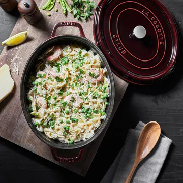 Staub La Cocotte椭圆形铸铁炖锅4.2升 - 石榴红色 - STAUB