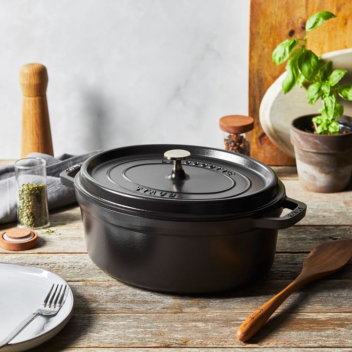 Staub oval 砂锅  dish 4.2 l, 黑色 STAUB