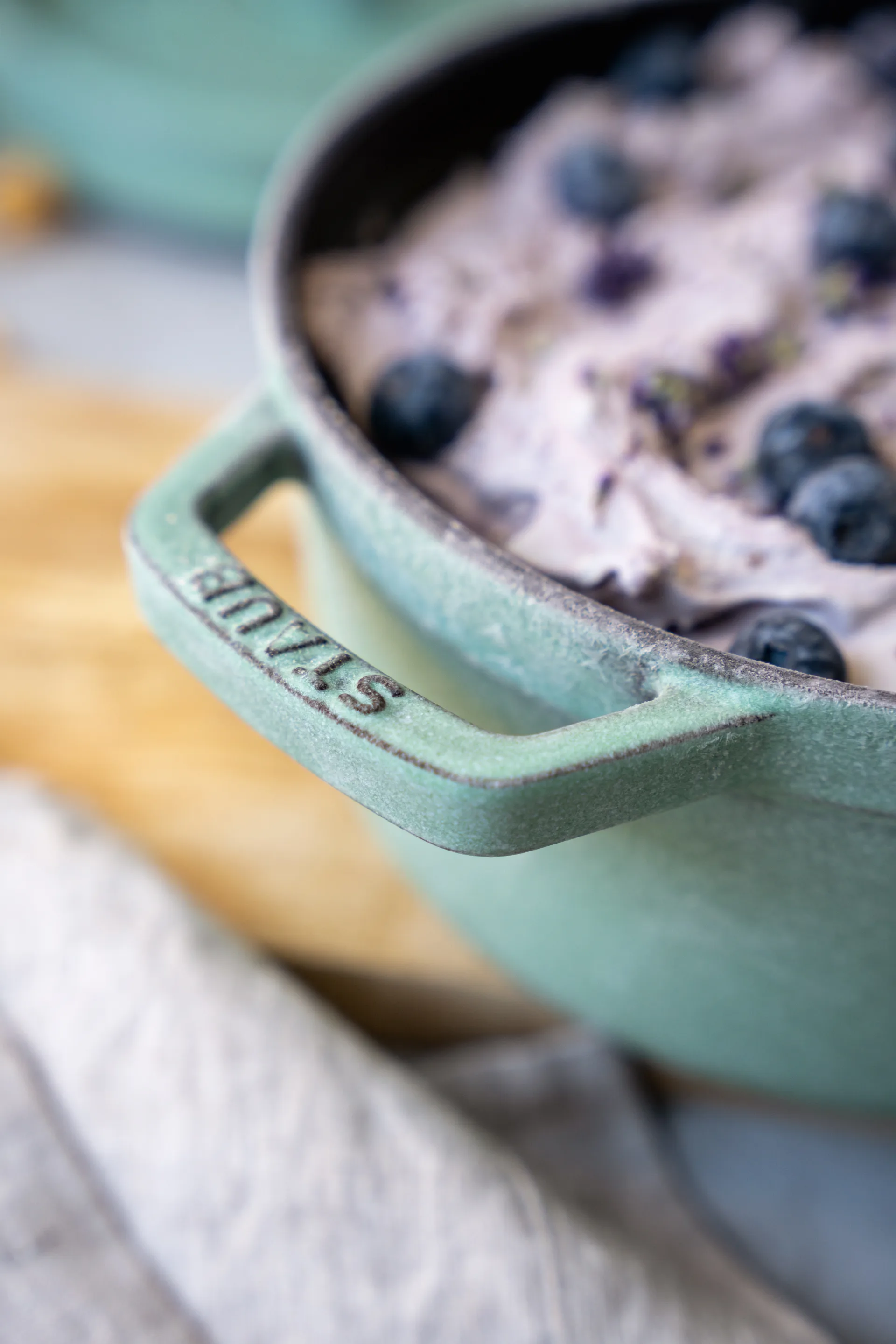 Staub round 砂锅 dish 3.8 l, Salvia STAUB