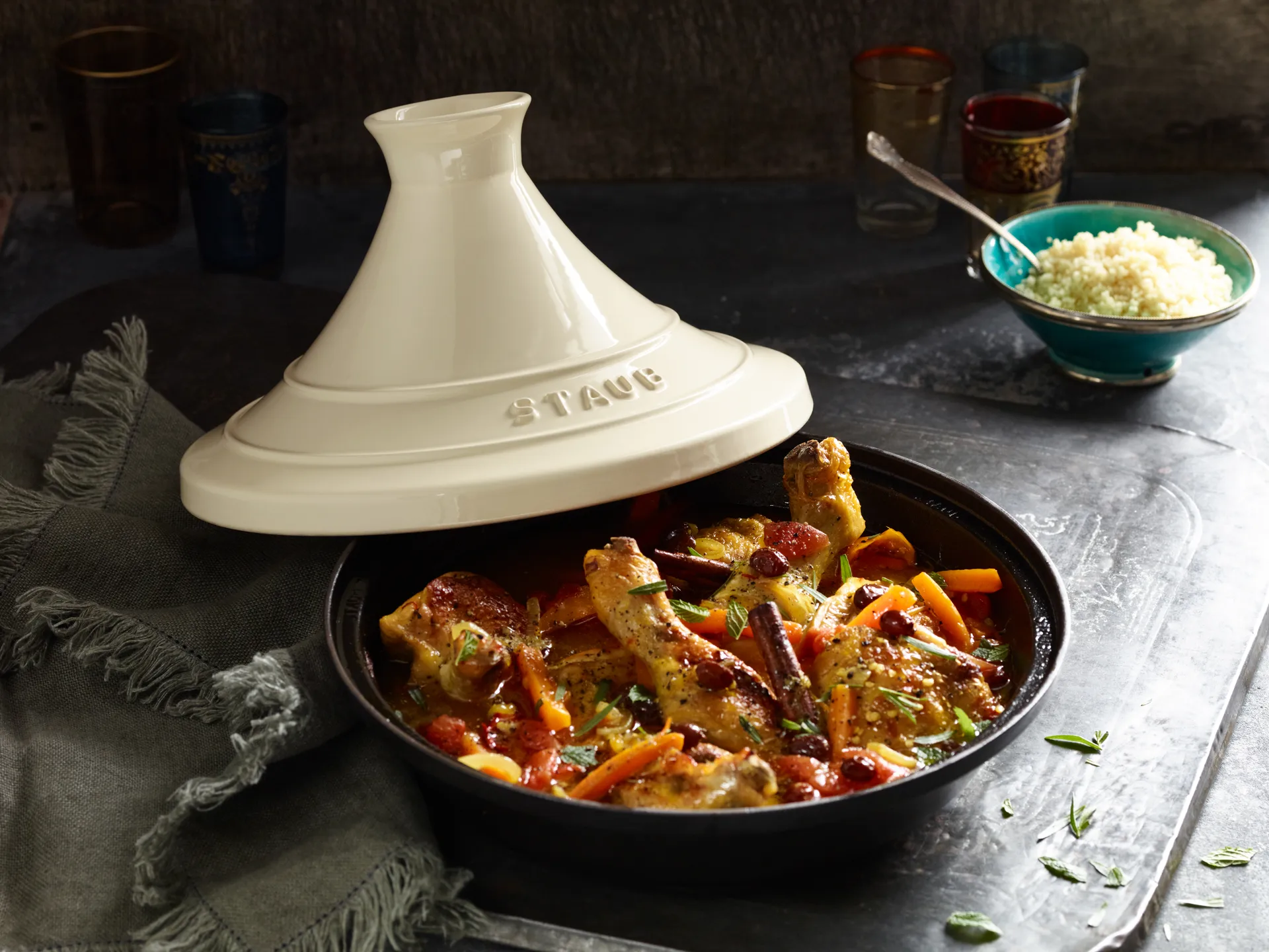 Staub Tagine黑色米色铸铁塔吉锅, 20cm STAUB