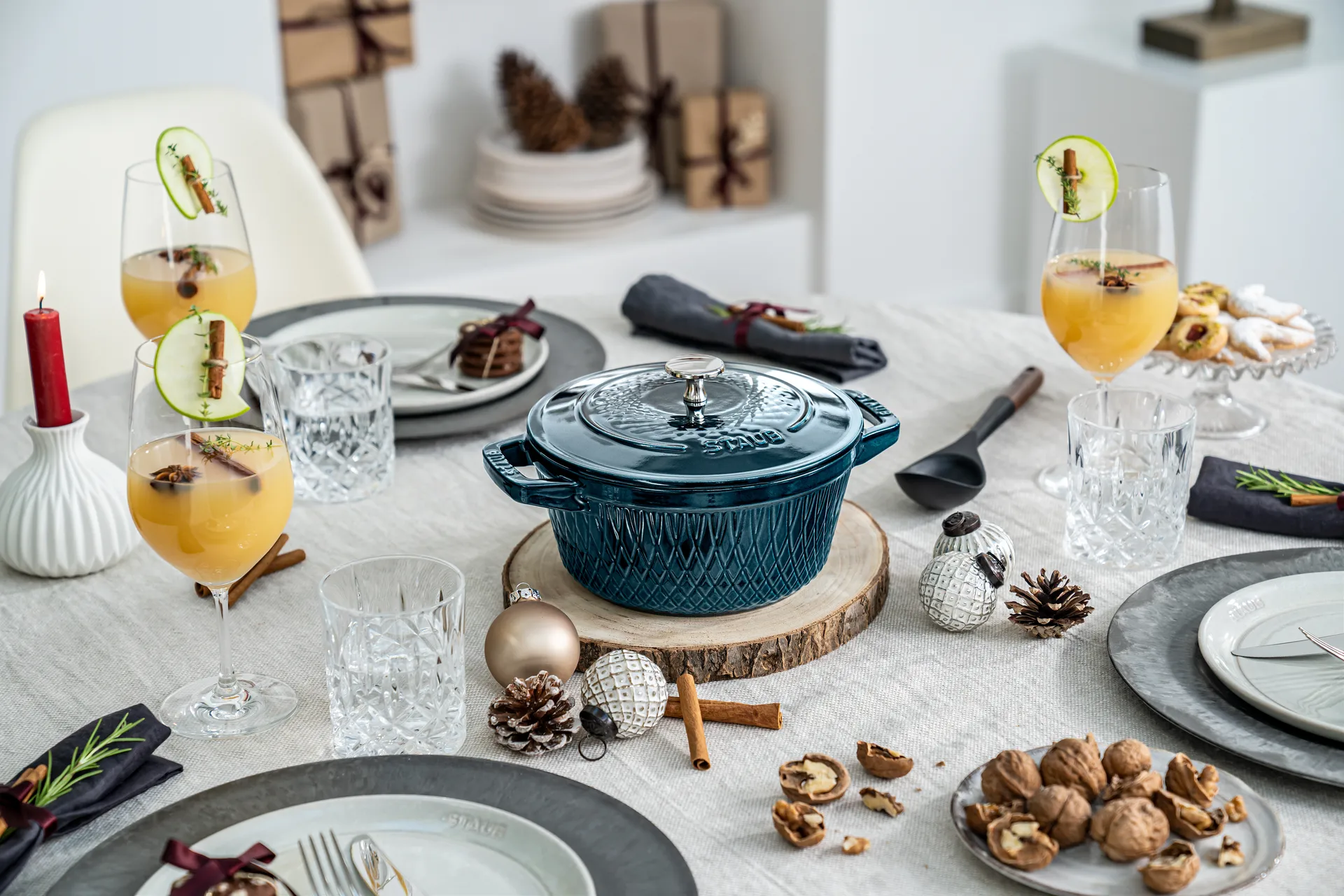 Staub Twister La Cocotte铸铁炖锅4升, 海洋色 STAUB