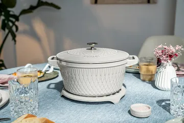 Staub Twister La Cocotte铸铁炖锅4升 - 白松露色 - STAUB