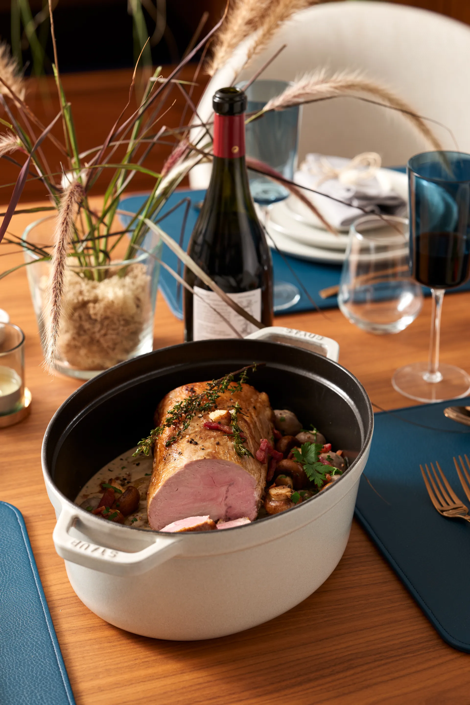 Staub White Truffle 椭圆形炖锅, 8升 STAUB