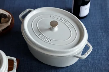 Staub White Truffle 椭圆形炖锅 - 8升 - STAUB