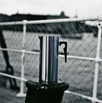 Cylinda Line带冰槽冷水壶 - 钢色 - Stelton