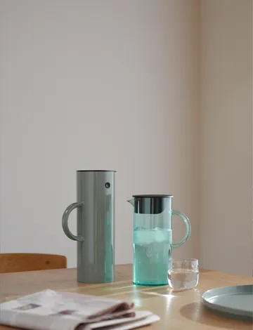EM77 带盖壶1.5升 - 灰绿色 - Stelton