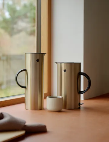 EM77 1.5升烧水壶 (欧版) - 拉丝黄铜 - Stelton