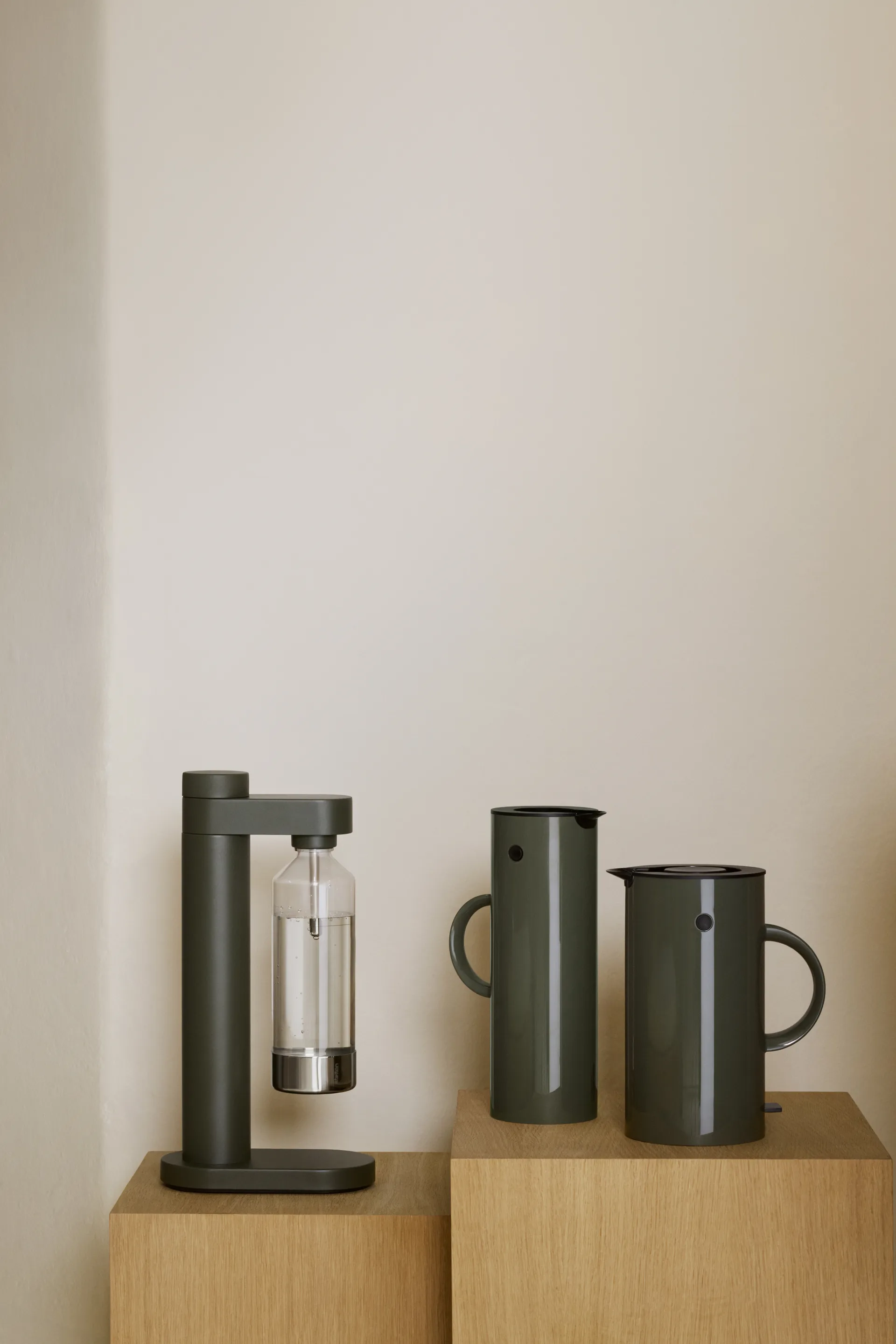 EM77 家用电热水壶热水壶1.5L, 深森林绿色 Stelton