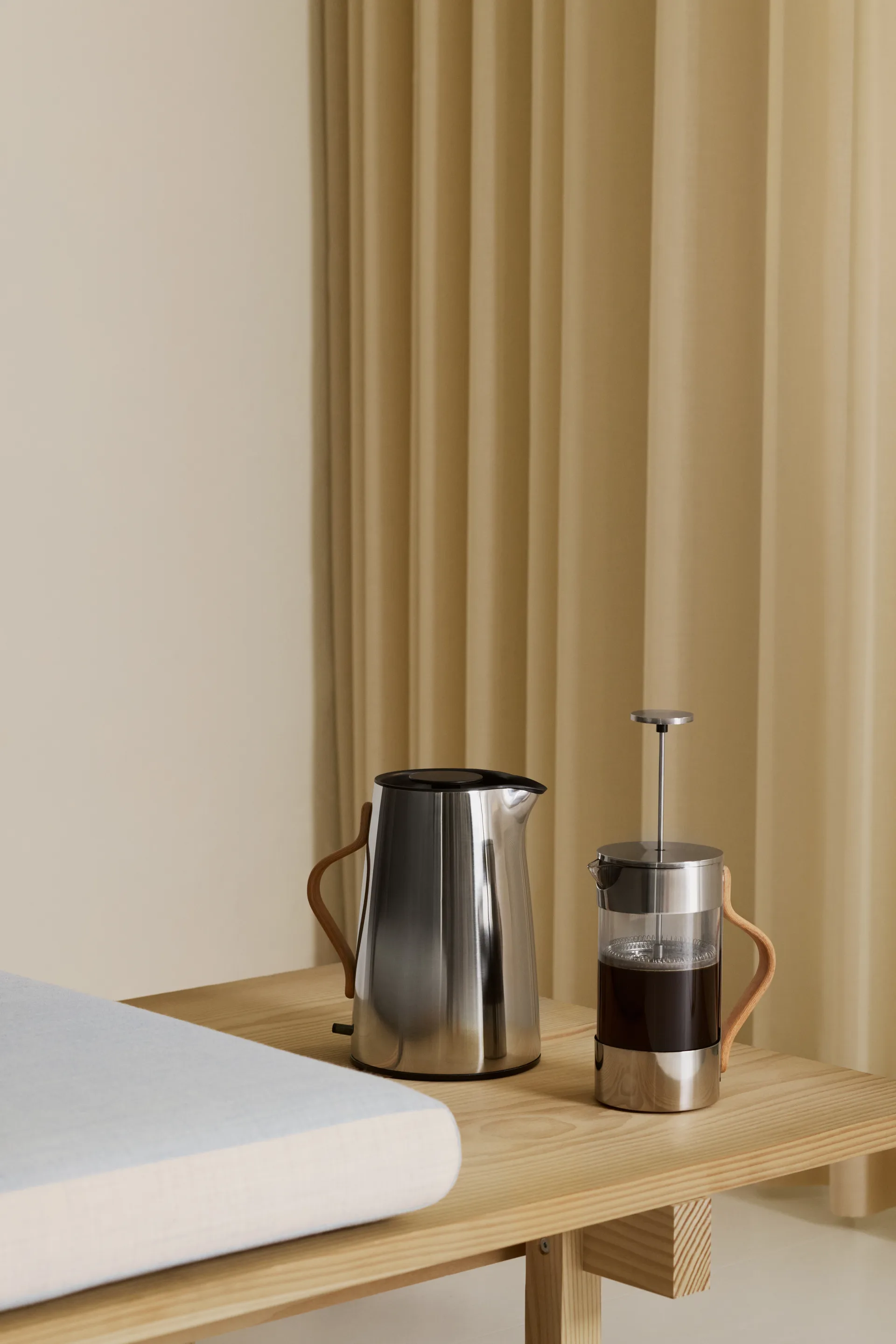 Emma 家用电热水壶热水壶1.2L, 钢色 Stelton