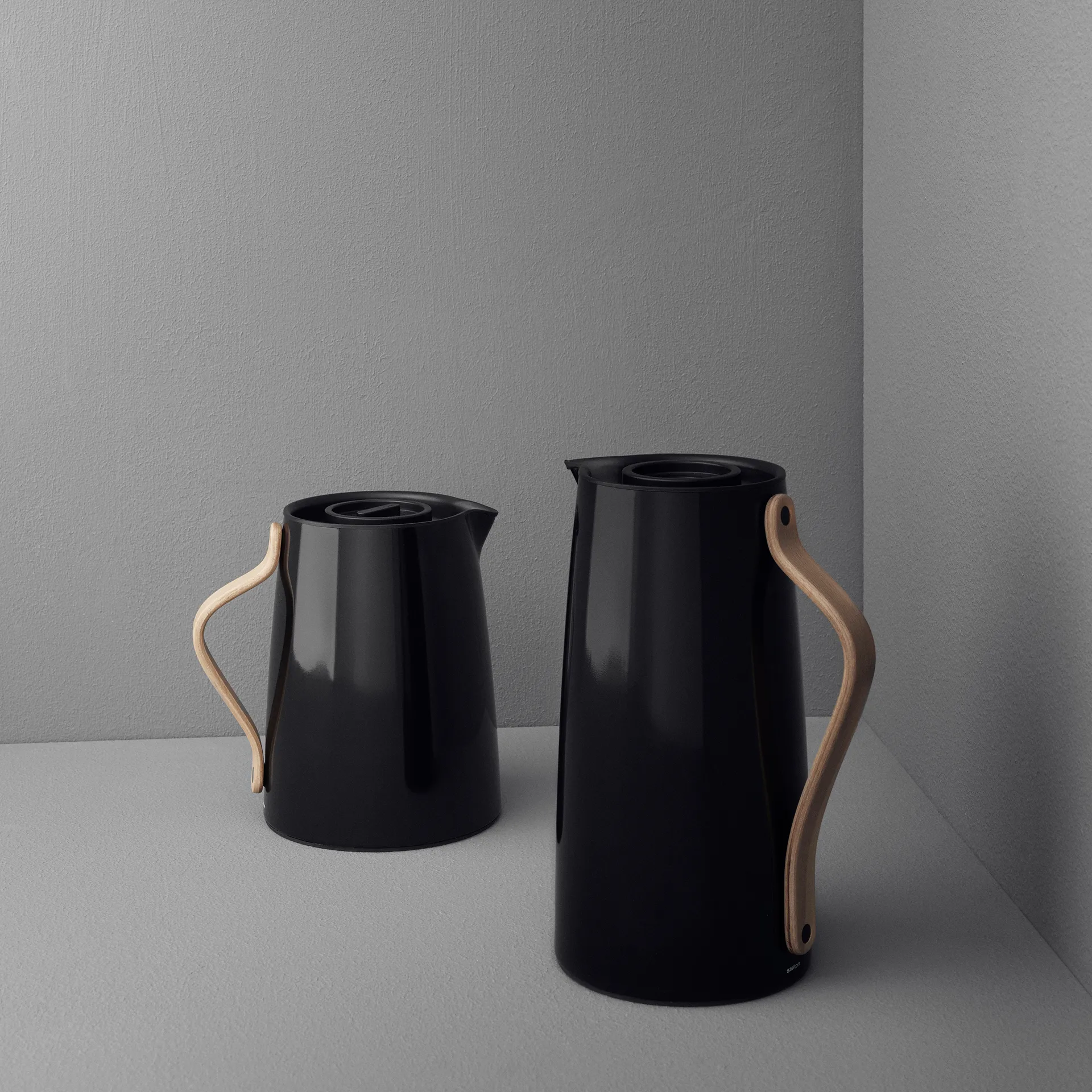 Emma tea vacuum jug, 黑色 Stelton