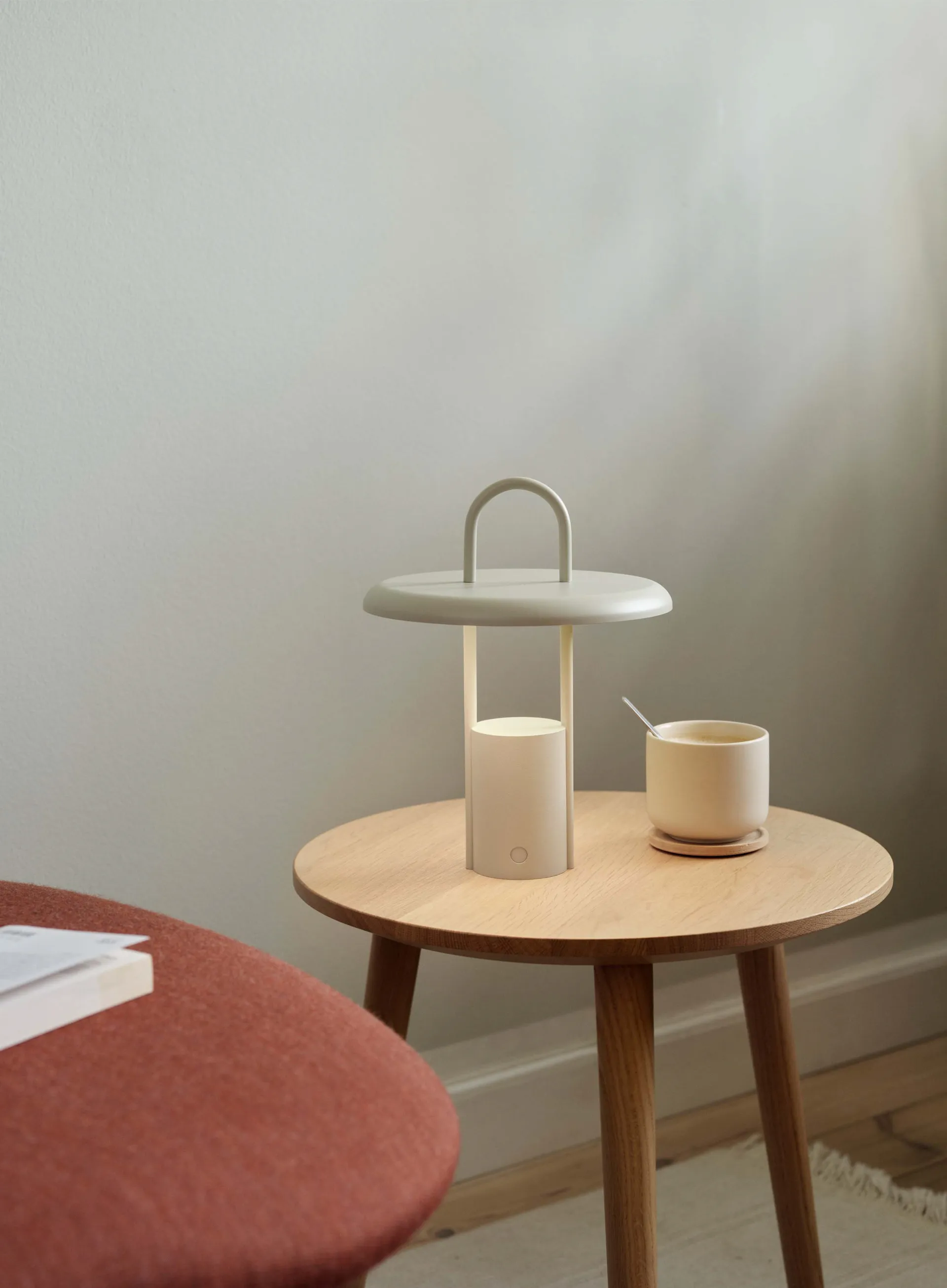 Pier LED-灯 便携 25 cm, 沙色 Stelton
