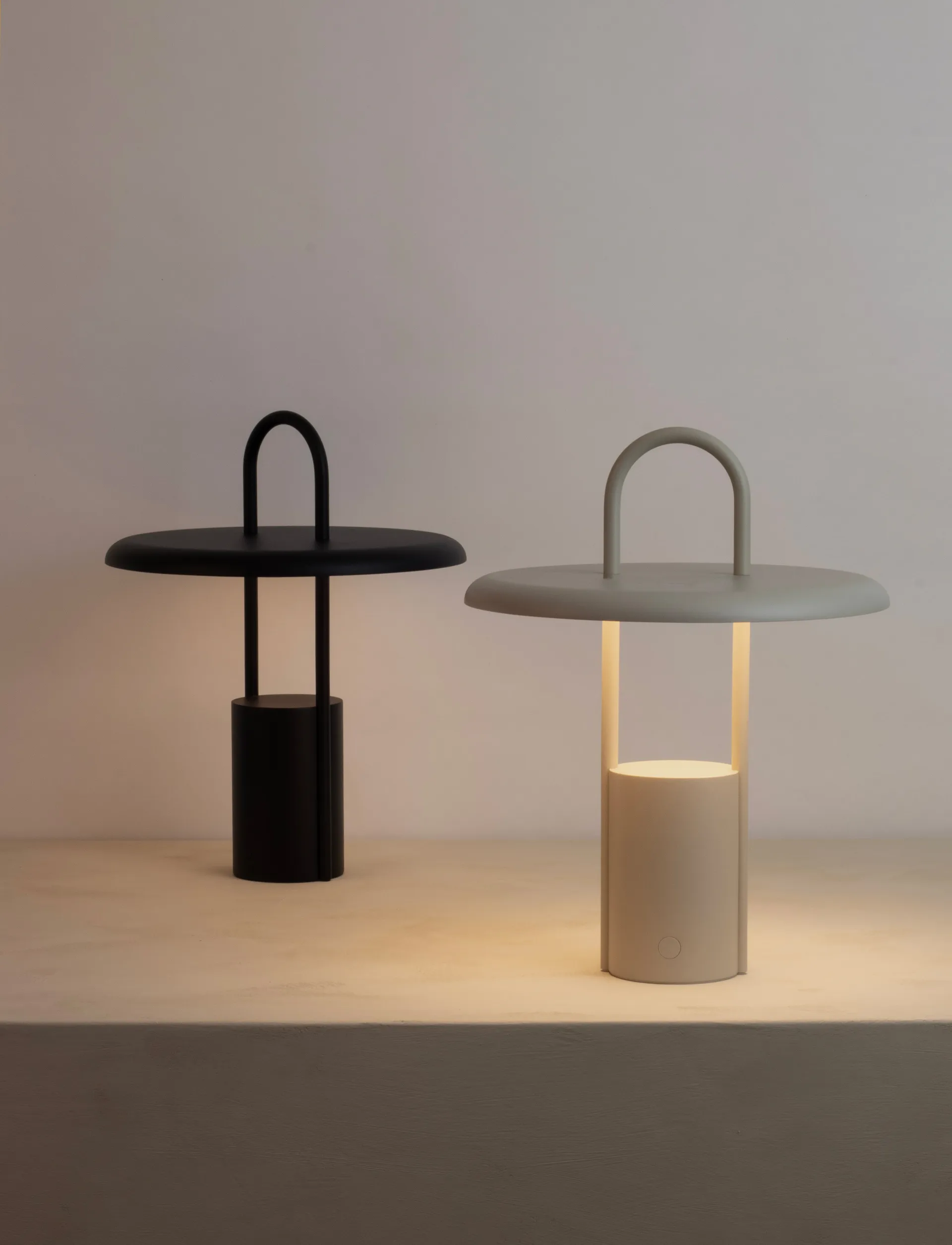 Pier便携式LED灯33.5cm, 黑色 Stelton