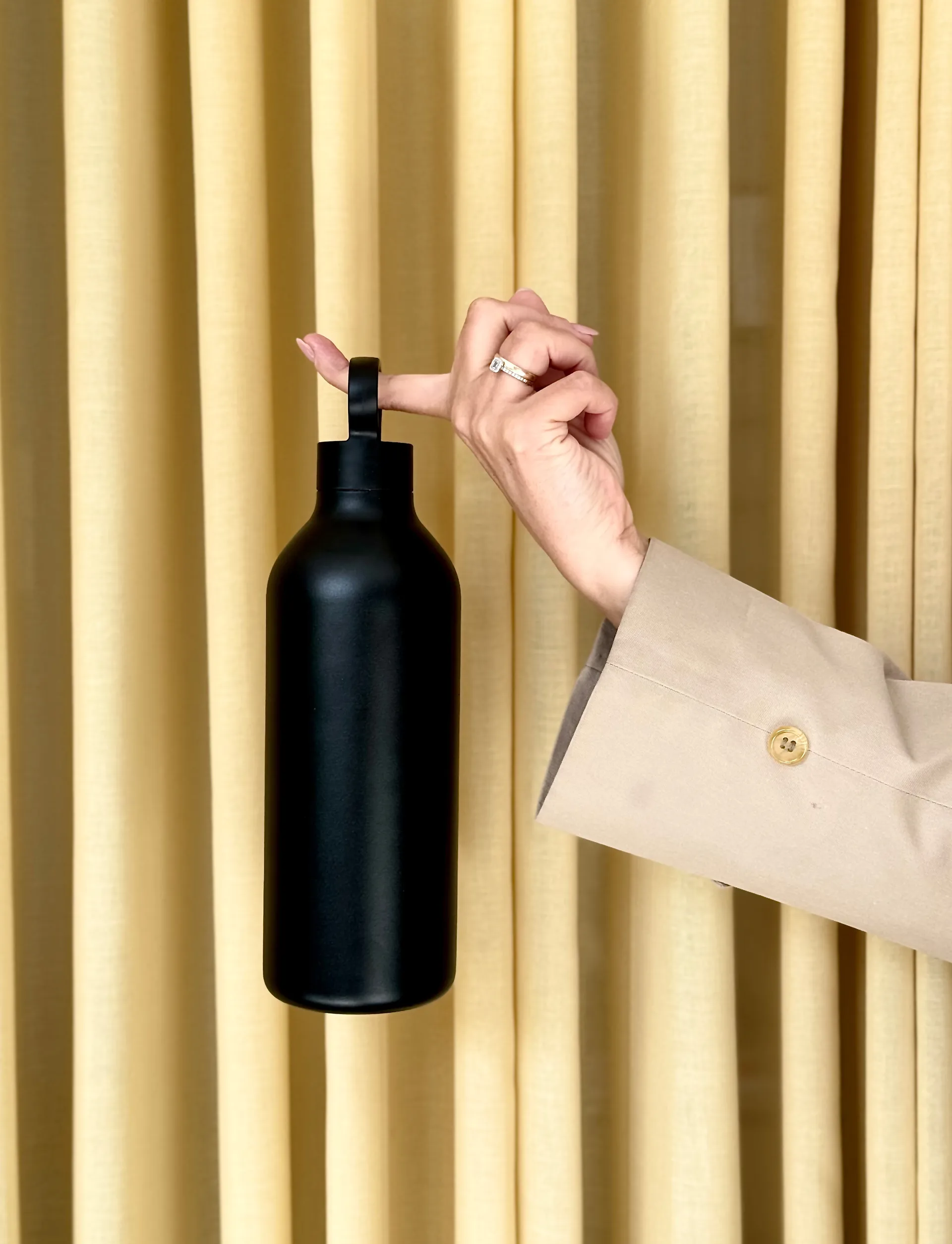 Tabi 热水瓶bottle 1 L, 黑色 Stelton