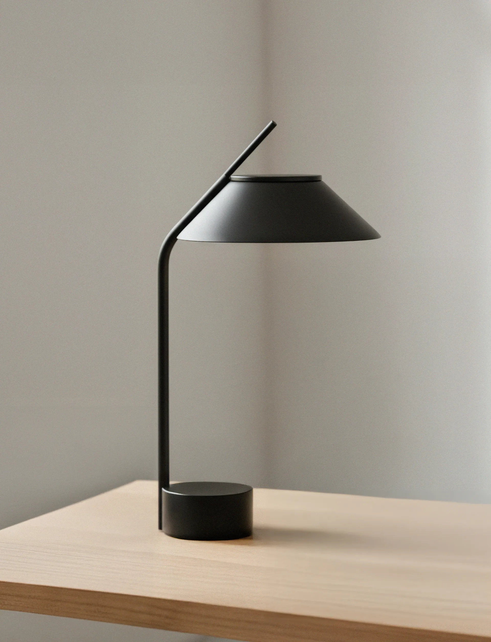 Vinkel LED便携台灯, 黑色 Stelton