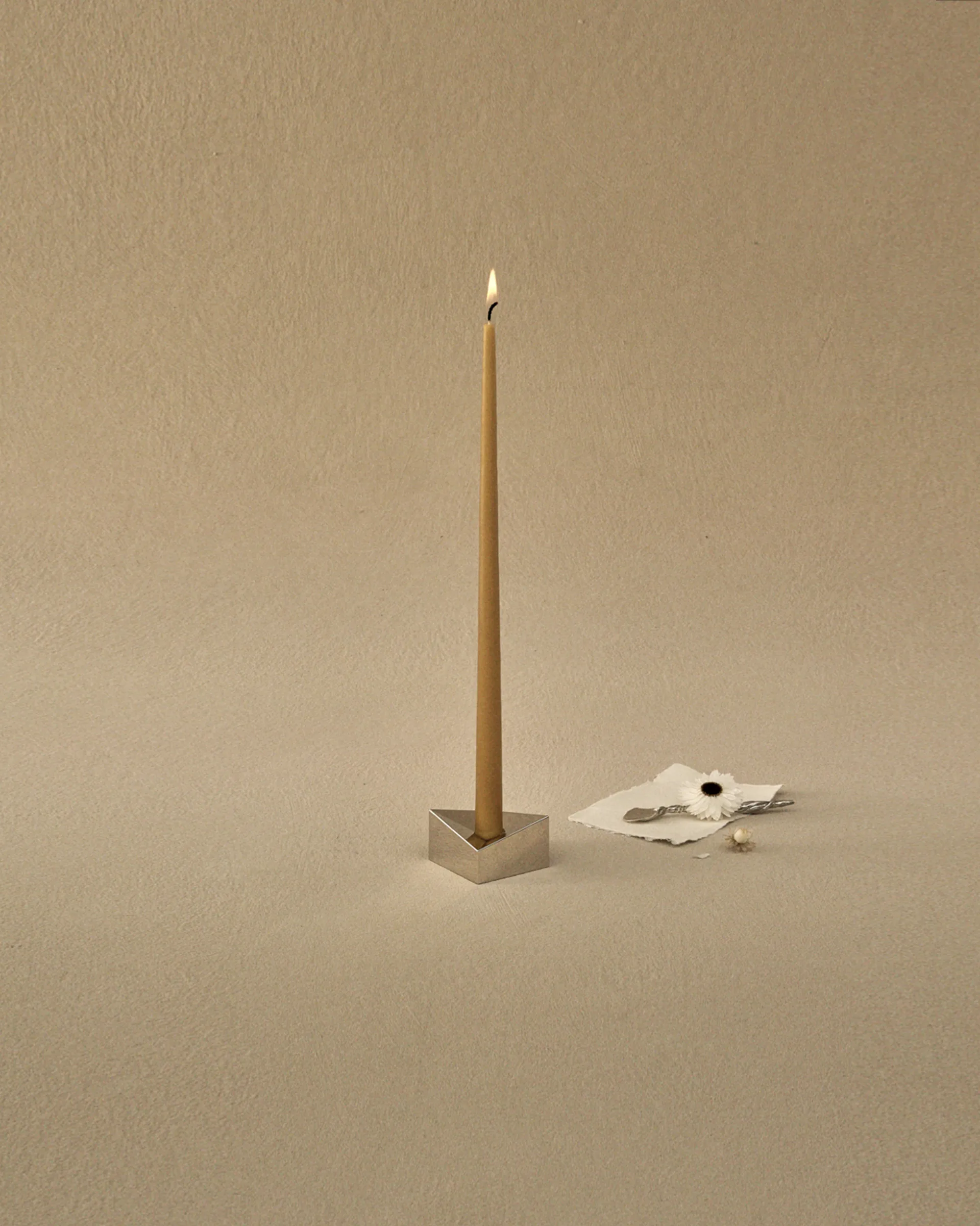 STOFF Nagel 锥形蜡烛 by ester & erik 六件套装, Mustard STOFF Nagel