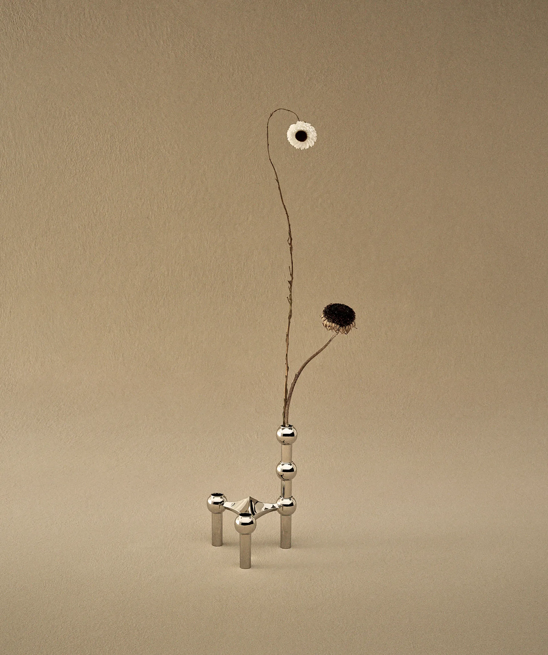 STOFF Nagel 钉形花瓶, 铬色 STOFF Nagel