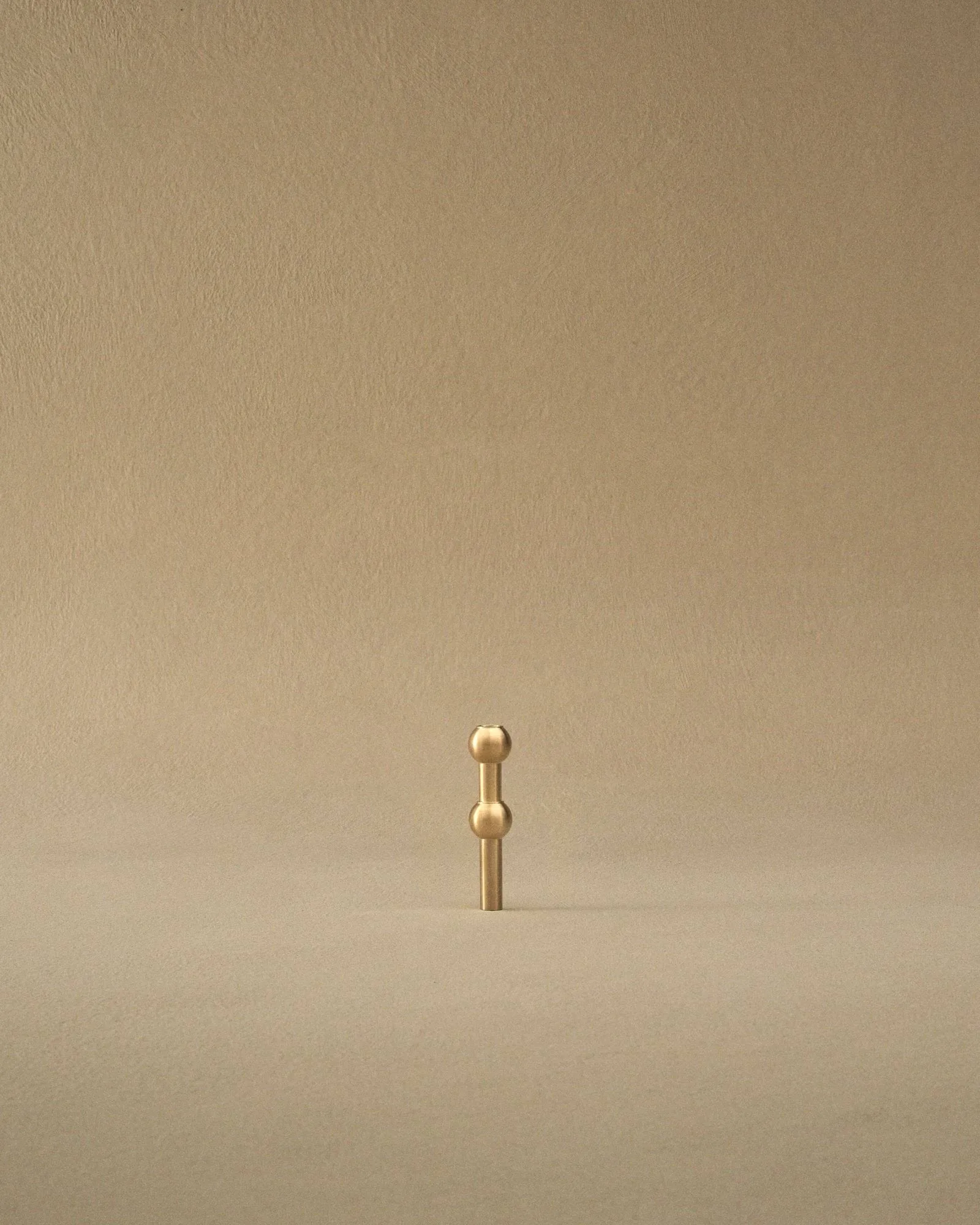 STOFF Nagel 钉形花瓶, 拉丝黄铜 STOFF Nagel