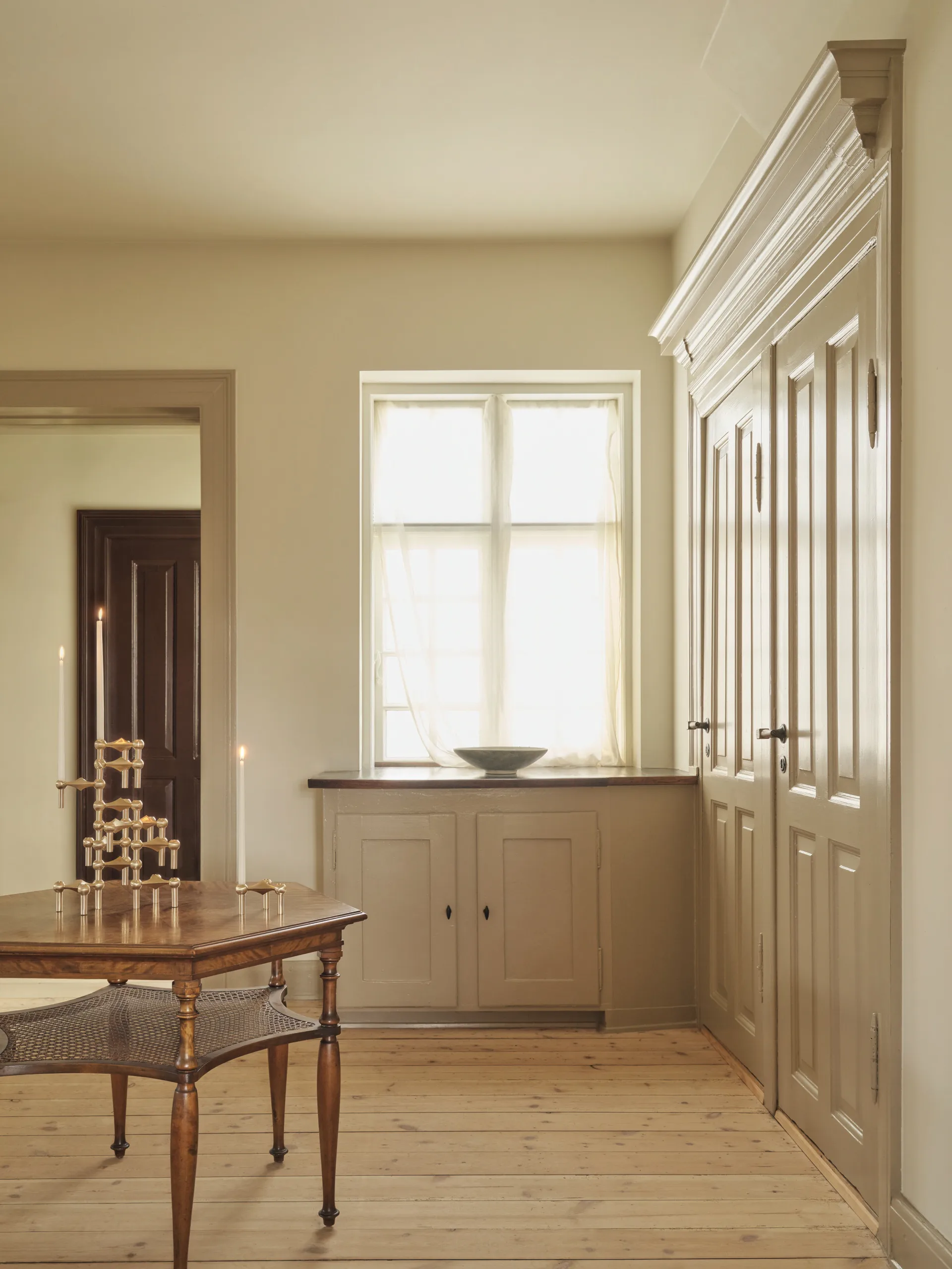 Nagel 烛台, 拉丝黄铜 STOFF