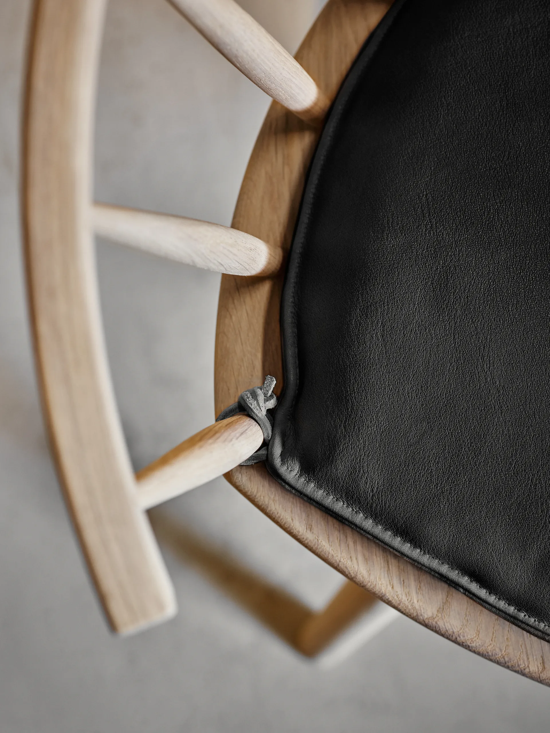 Arka seat 靠枕|靠垫 elmotique, Black Stolab