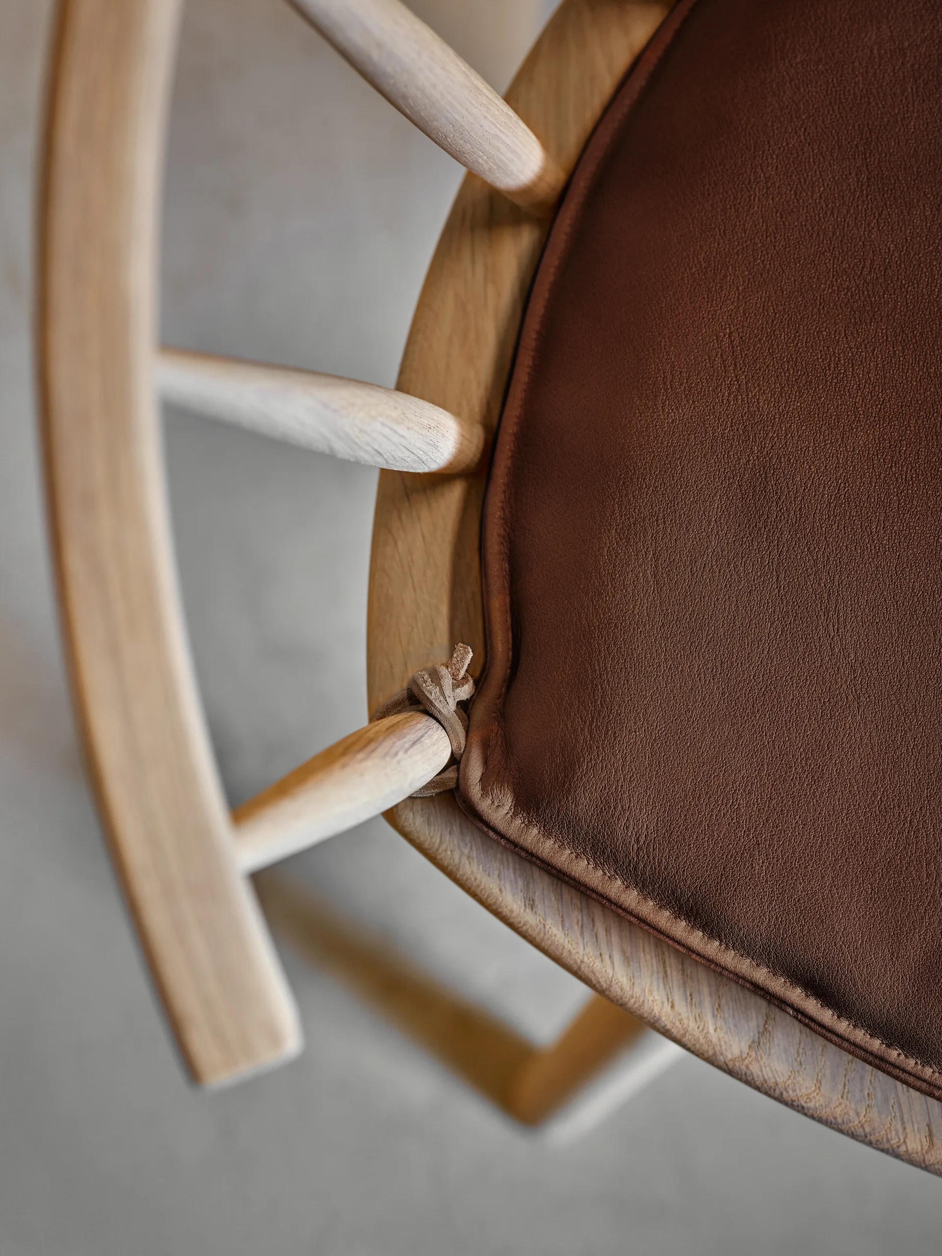 Arka seat 靠枕|靠垫 elmotique, Dark brown Stolab