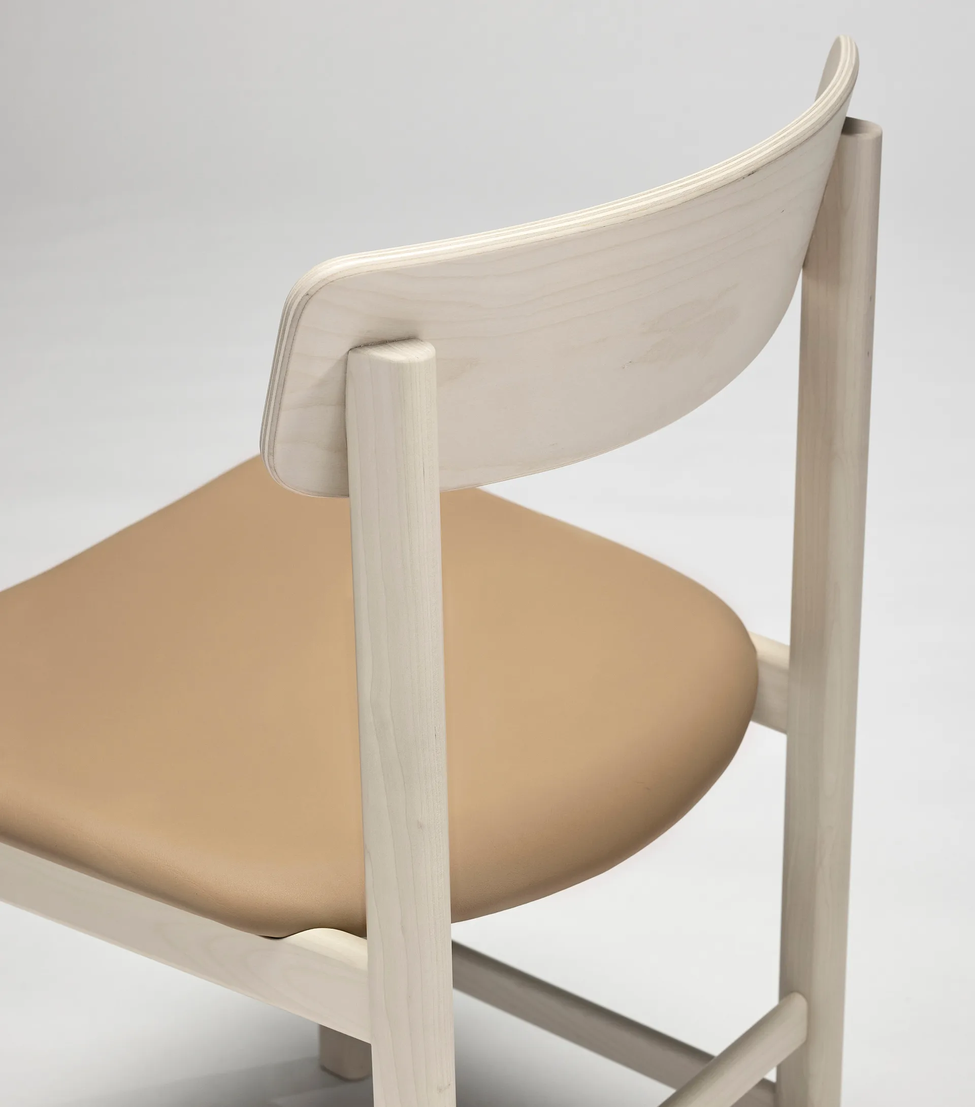 Pal 椅子, Birch light 哑光 lacquer-Elmosoft 22030 Stolab