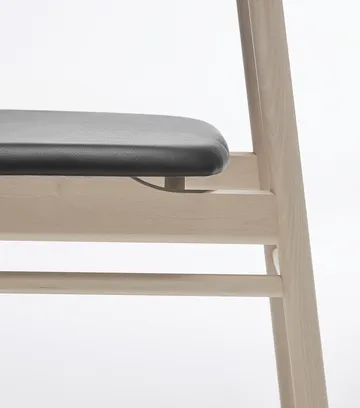 Prima Vista 椅子 birch light matte finish - Leather Elmosoft VII 99001 黑色 - Stolab