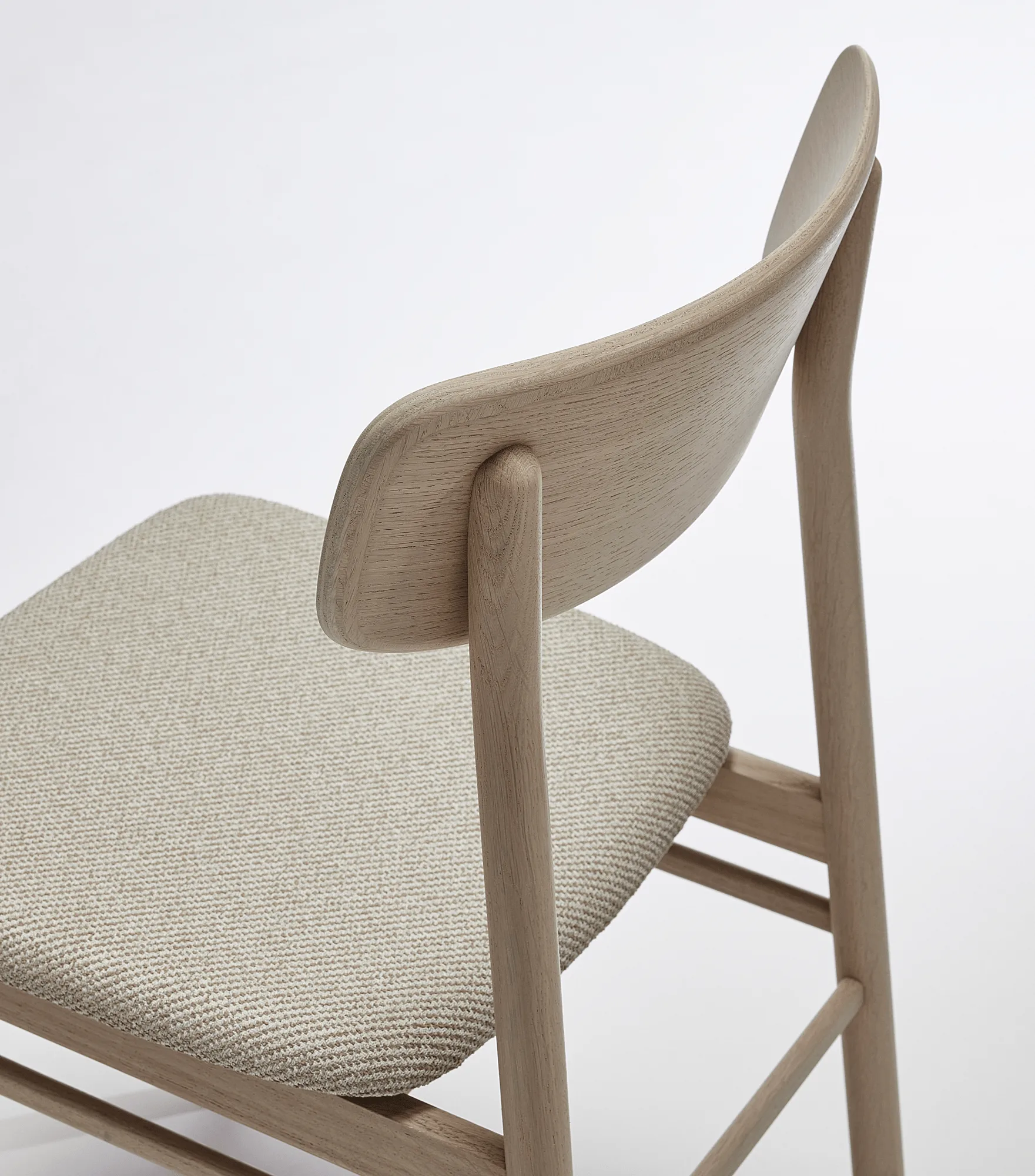Prima Vista 浅哑光漆橡木椅子, Textile Atto Driftwood V3576/01 灰色 Stolab