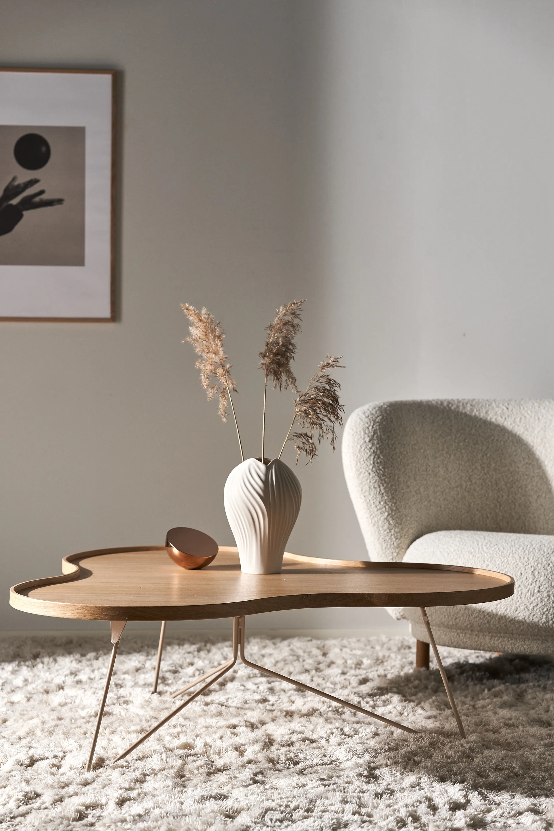 花瓣 边几/茶几/小桌子(纯色版） 107x114 cm, H45 橡木漆肉豆蔻色 RAL1019 Swedese