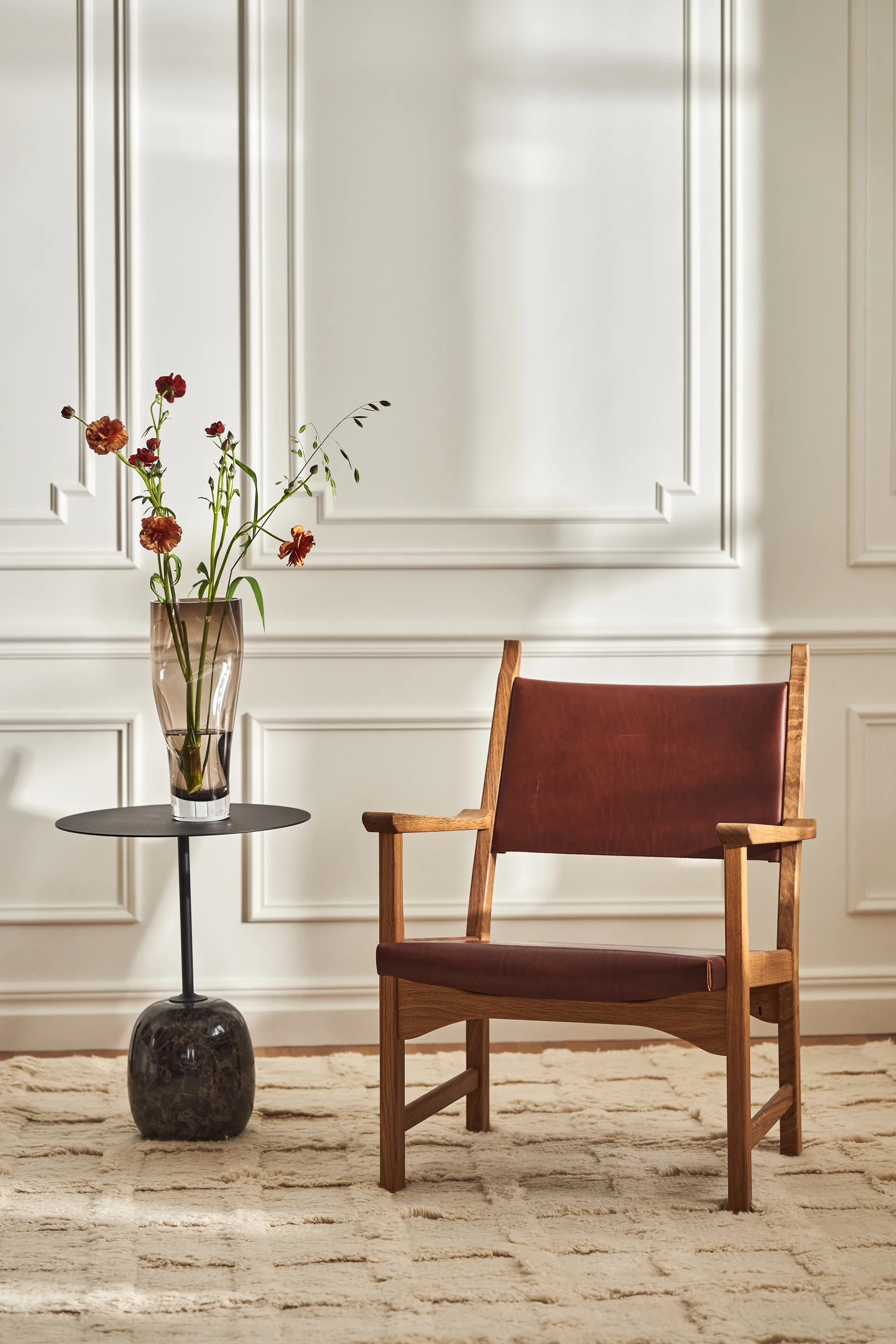 Caryngo 扶手椅, Oiled 自然木色-皮革 红色 褐色 Swedese