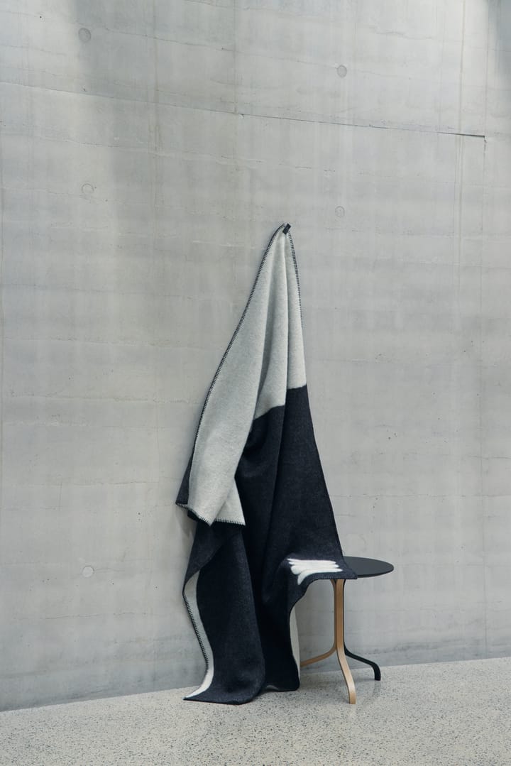 Duality plaid 130x180 cm, 黑色-浅绿色 Swedese