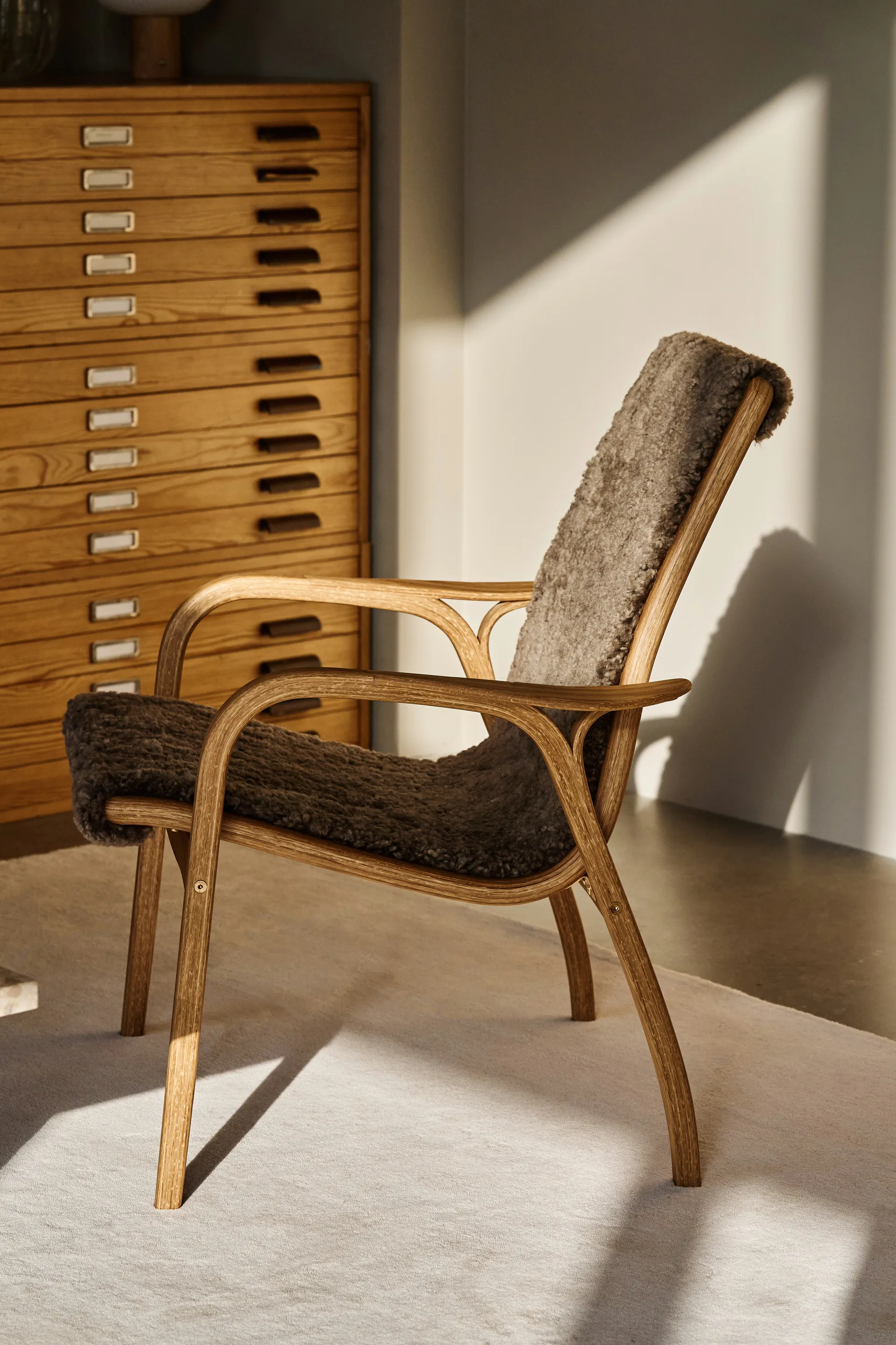 Laminett 扶手椅 油橡木/羊皮, 撒哈拉 (nougat 褐色) Swedese