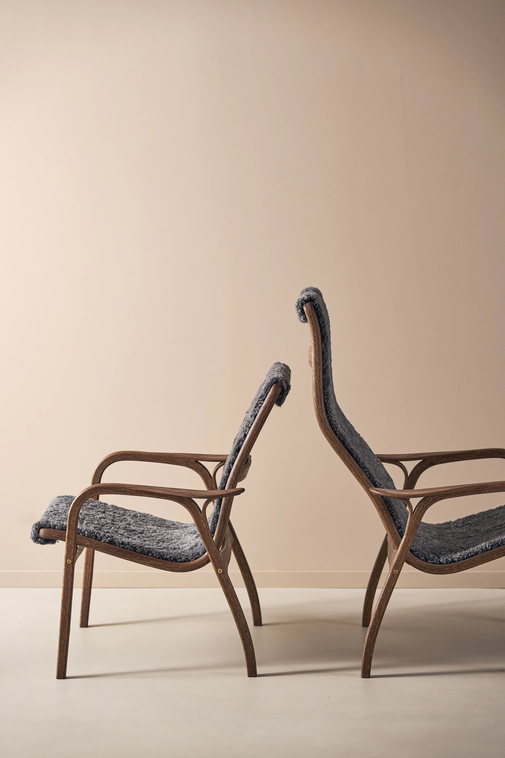 Laminett 扶手椅 oak/sheepskin 特别版本, Rubio Monocoat 巧克力色-Charcoal Swedese