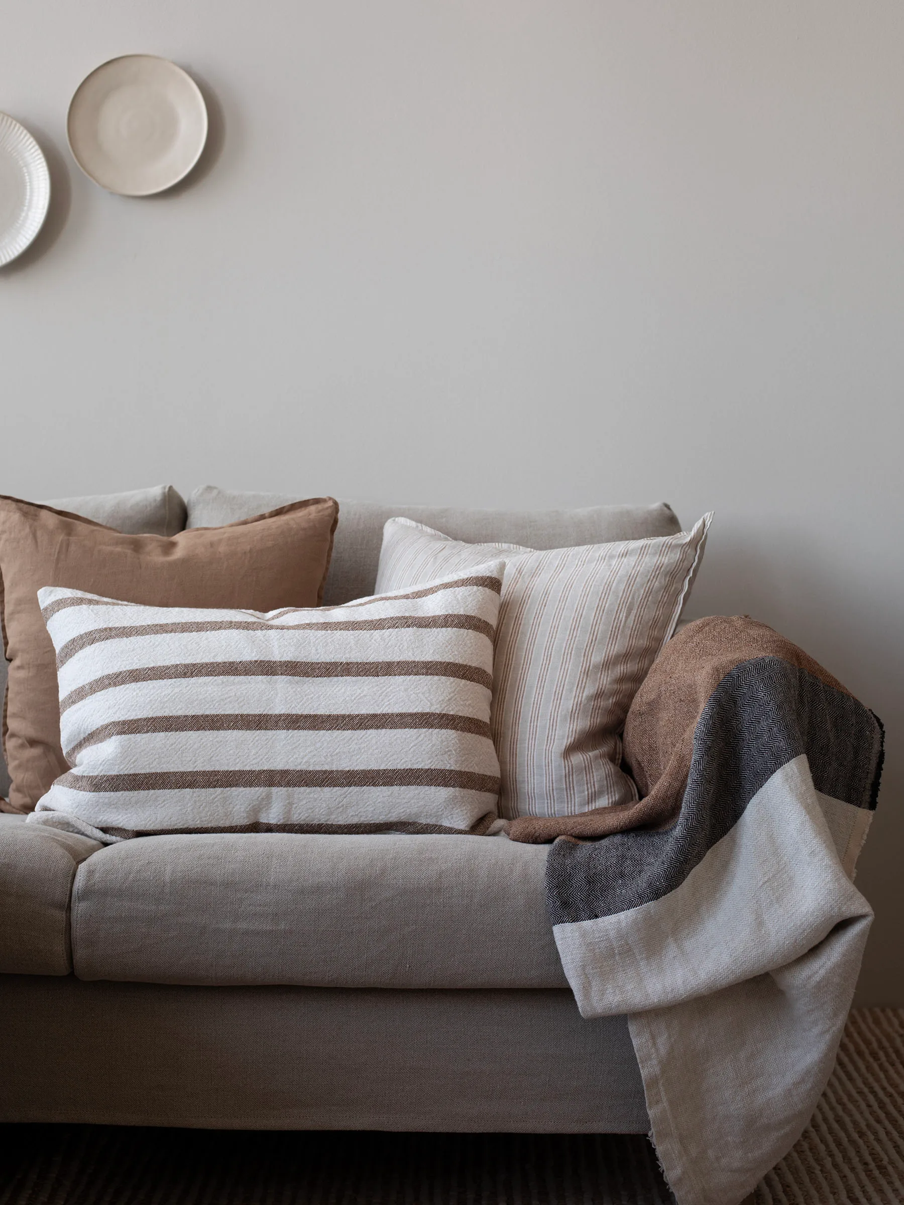 Gaston 靠枕套 40x60 cm, 榛果 Tell Me More