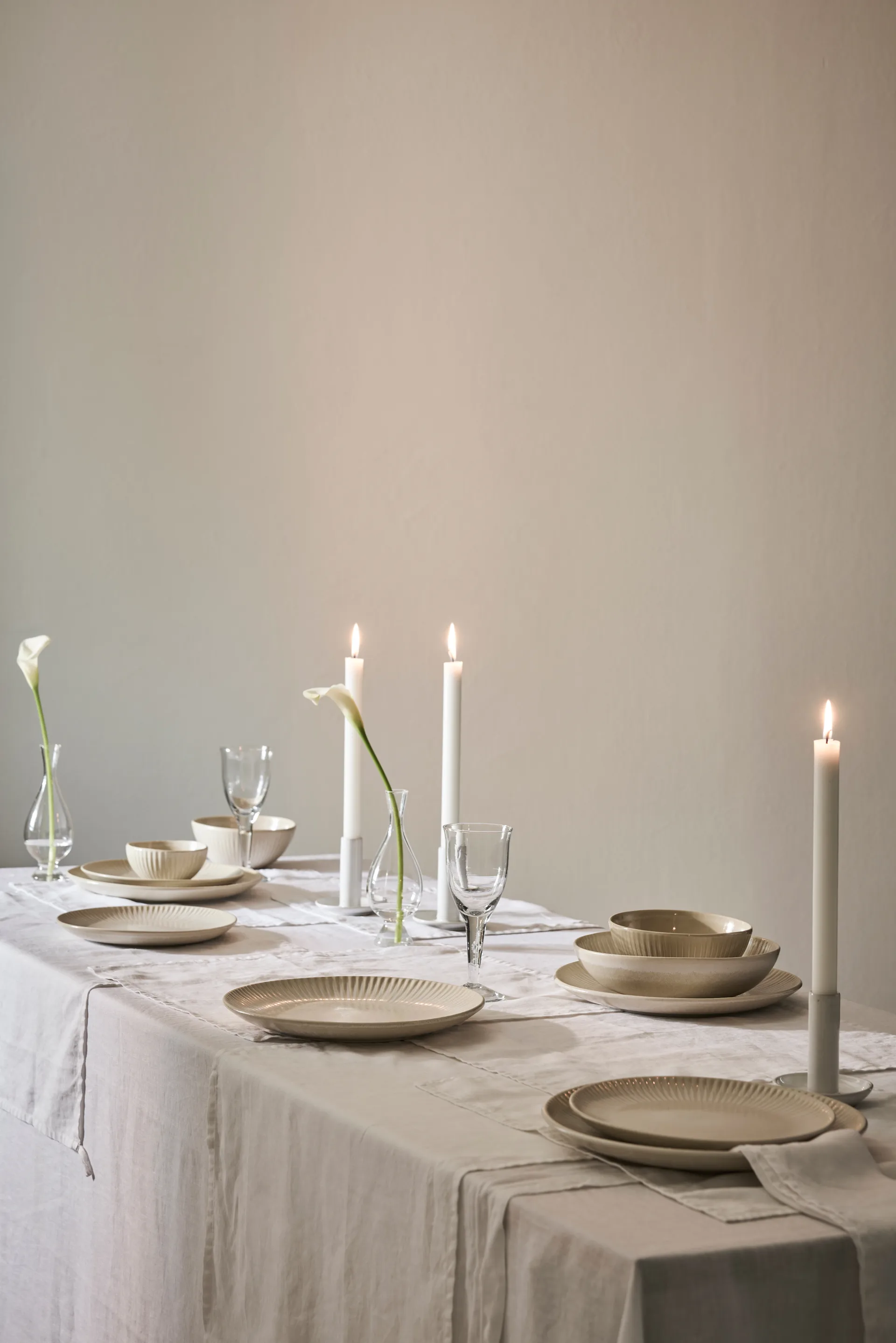 Granada 盘子 Ø26.5 cm, 奶油色 白色的-米色 Tell Me More