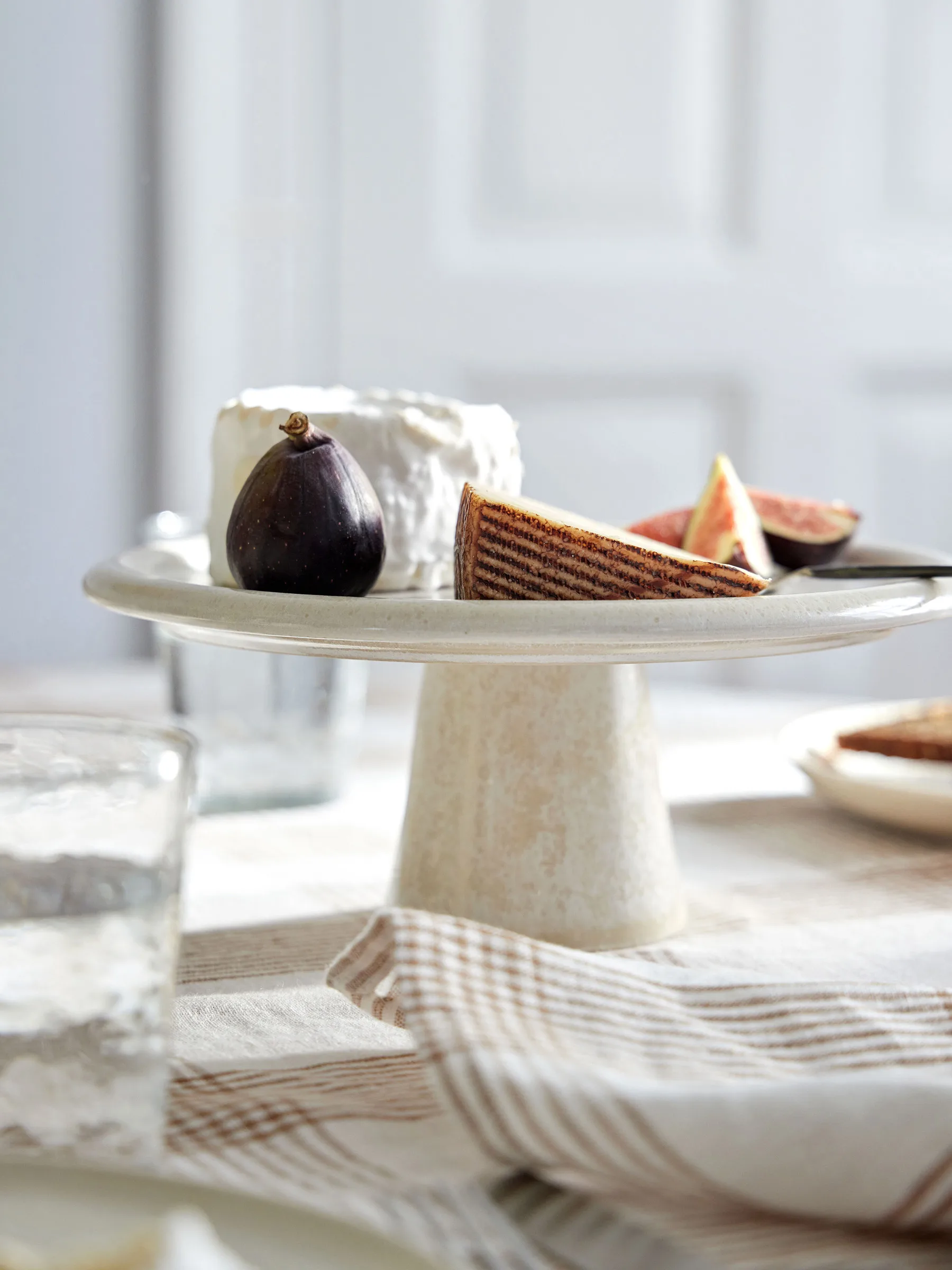 Granada cake stand, 奶油色, Ø26x11 cm Tell Me More