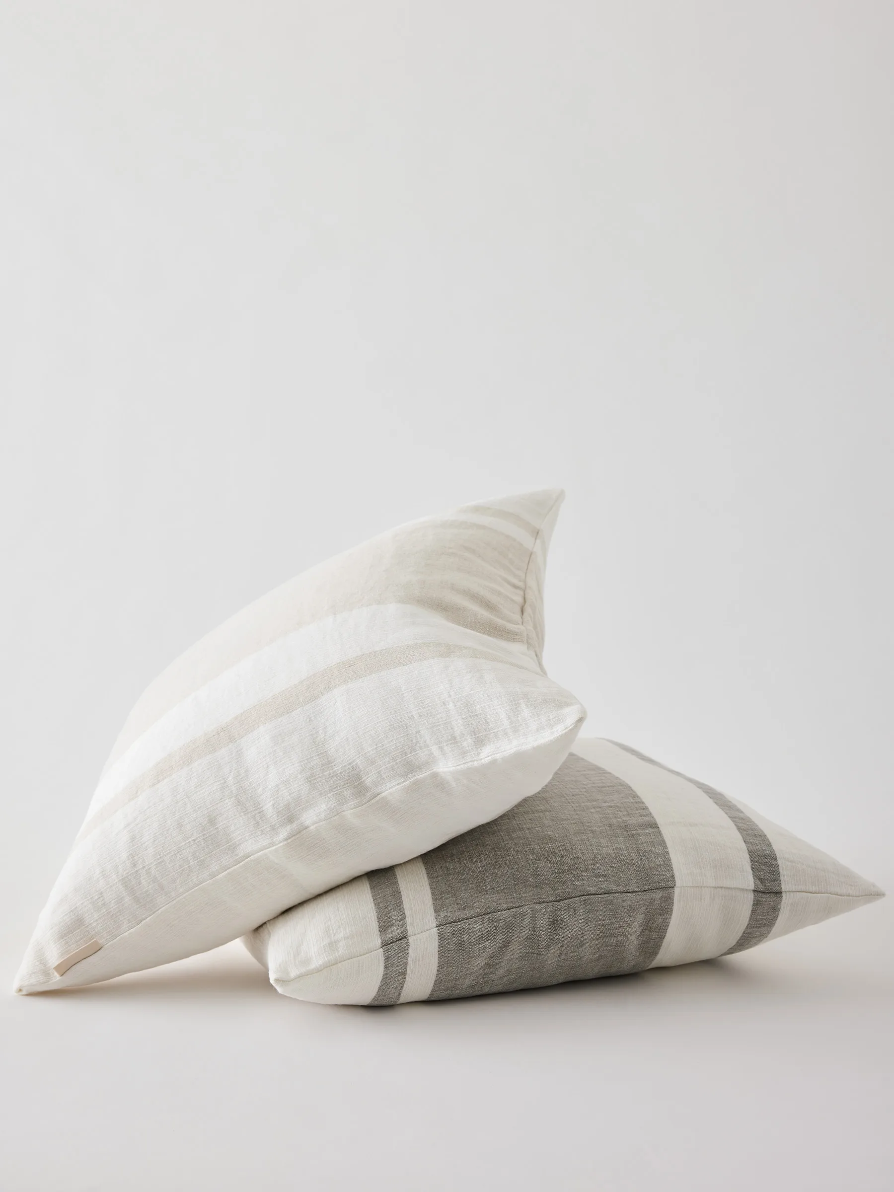 Jules 靠枕套, 绿色 stripe, 50x50 cm Tell Me More