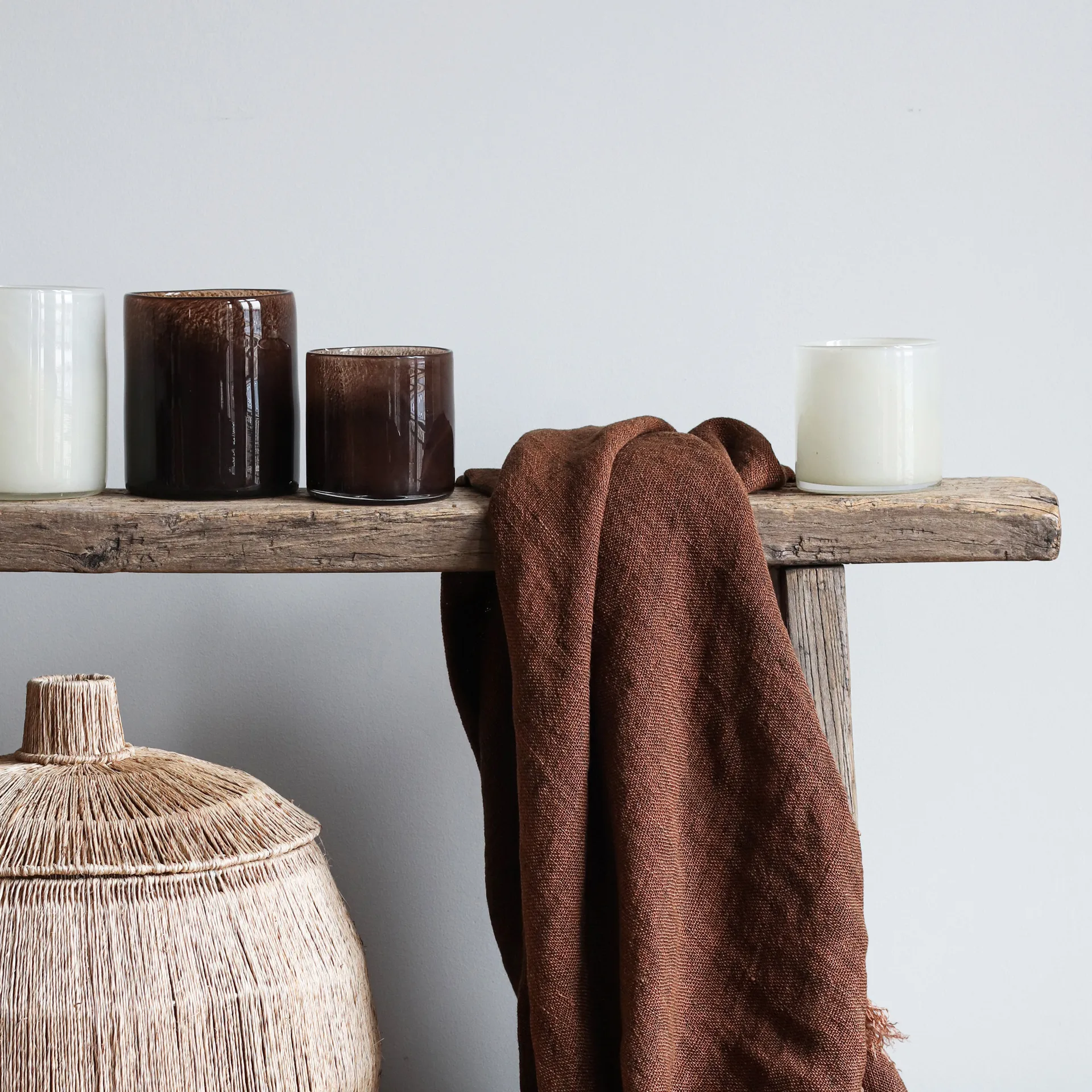 Lyric 烛台 S, linen (白色) Tell Me More