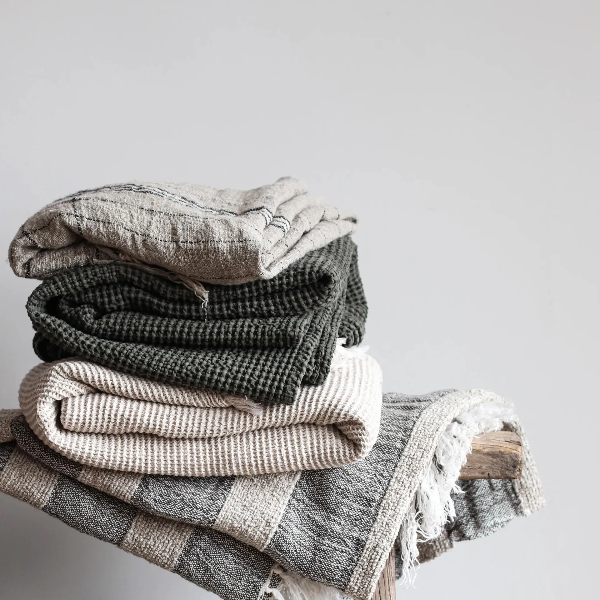 Miro 毯子 260x260 cm, Forest Tell Me More