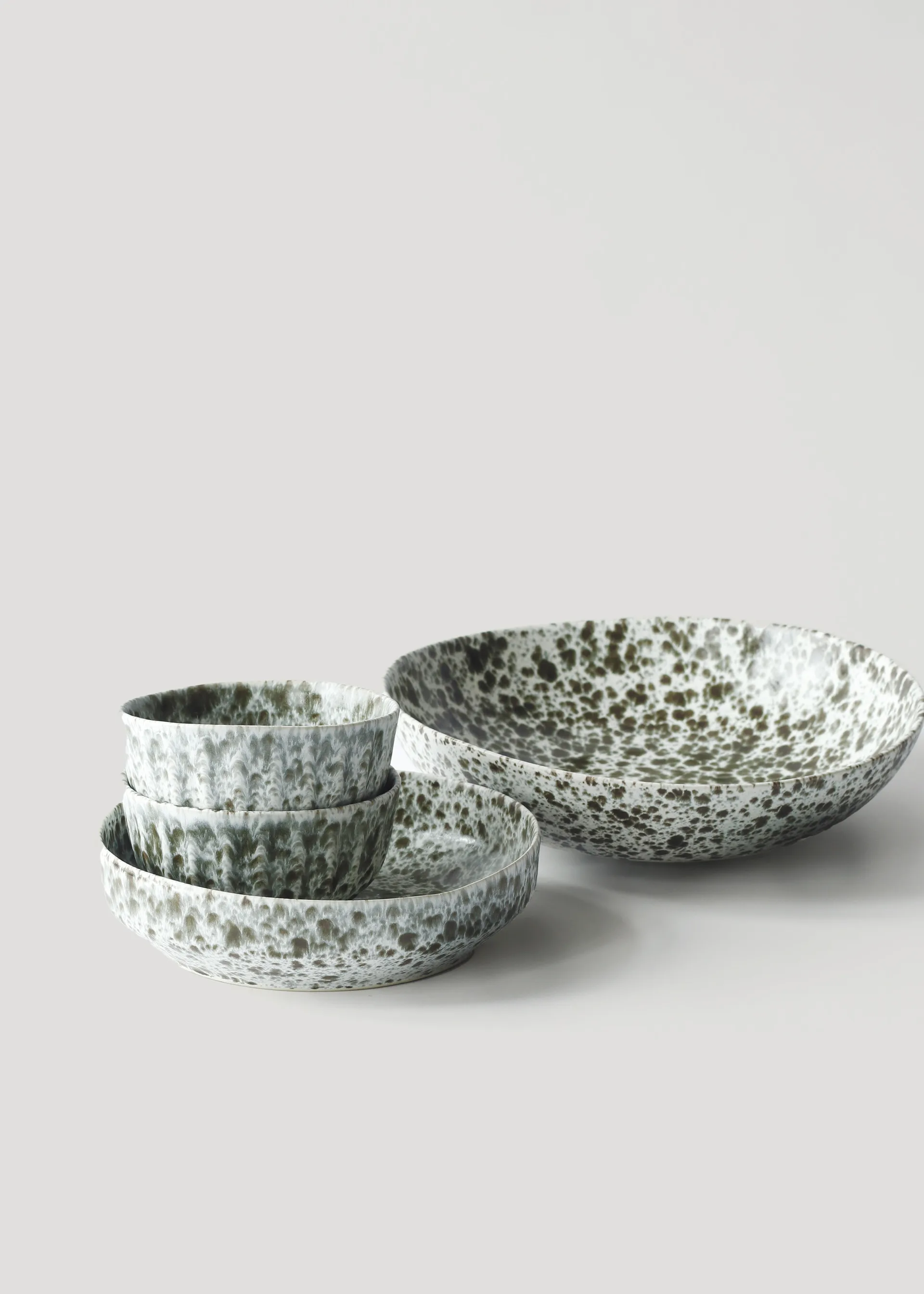 Rivoli salladsbowl medium Ø30 cm, 绿色 splatter Tell Me More