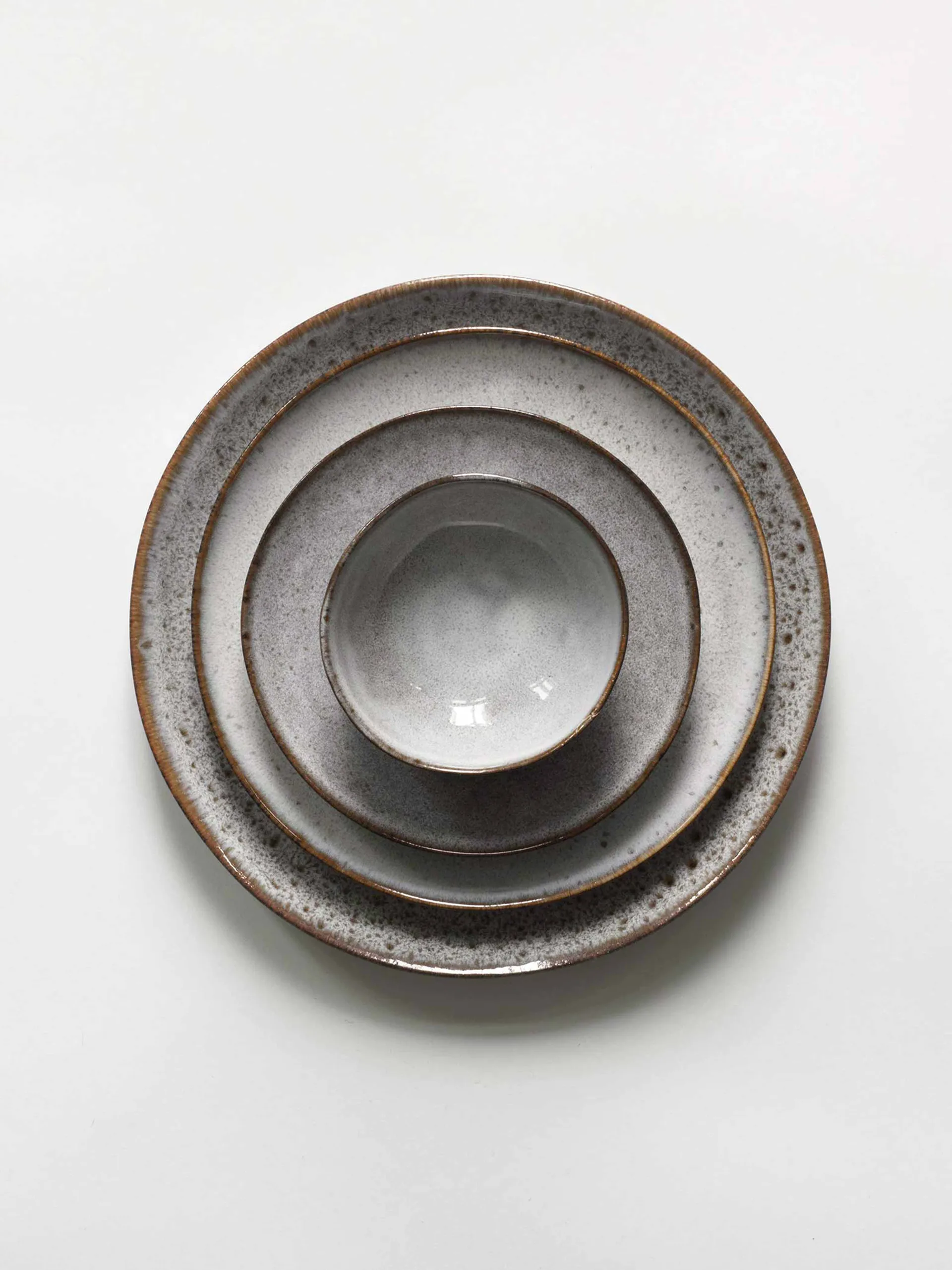 Taranto sallad 盘子 Ø21.5 cm, 沙色 Tell Me More