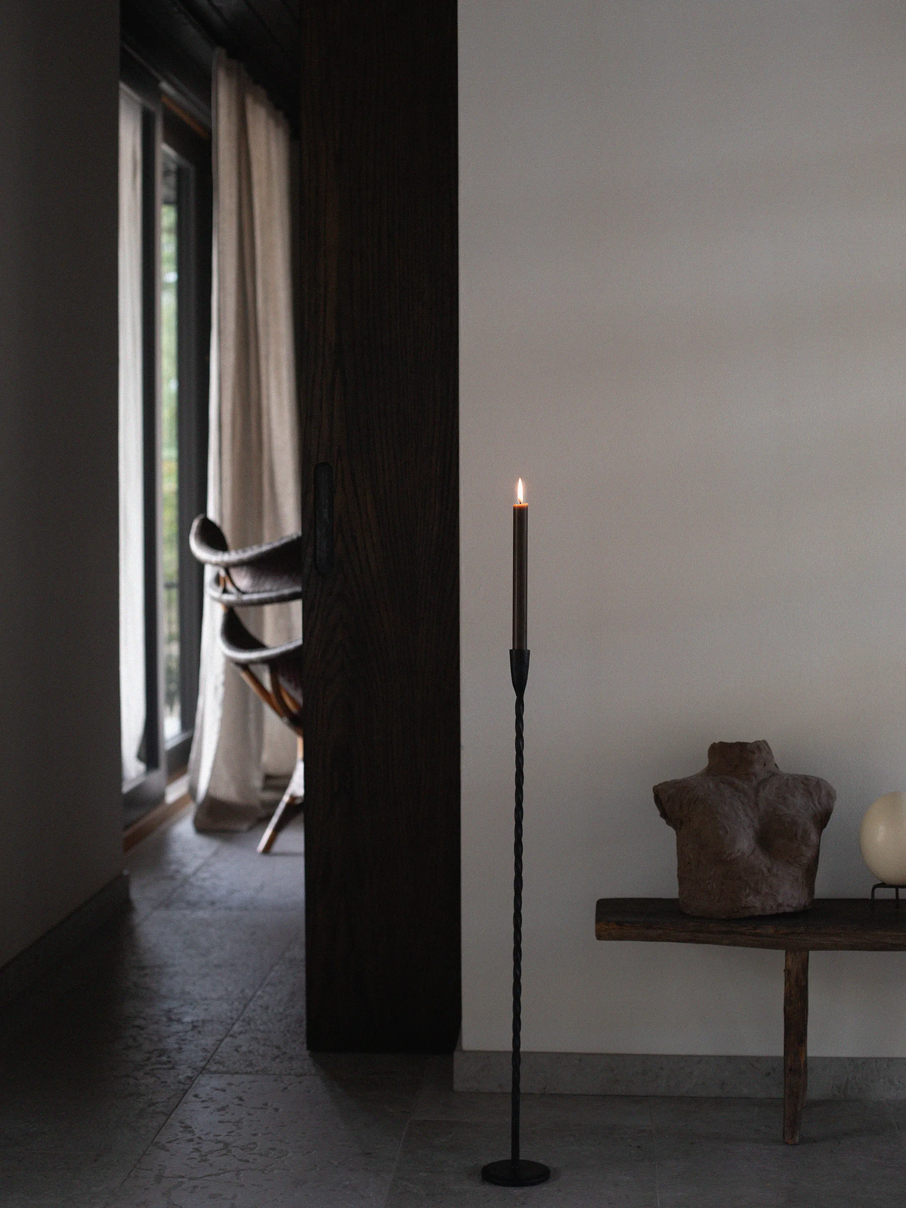 Twist floor 烛台 80 cm, 黑色 Tell Me More