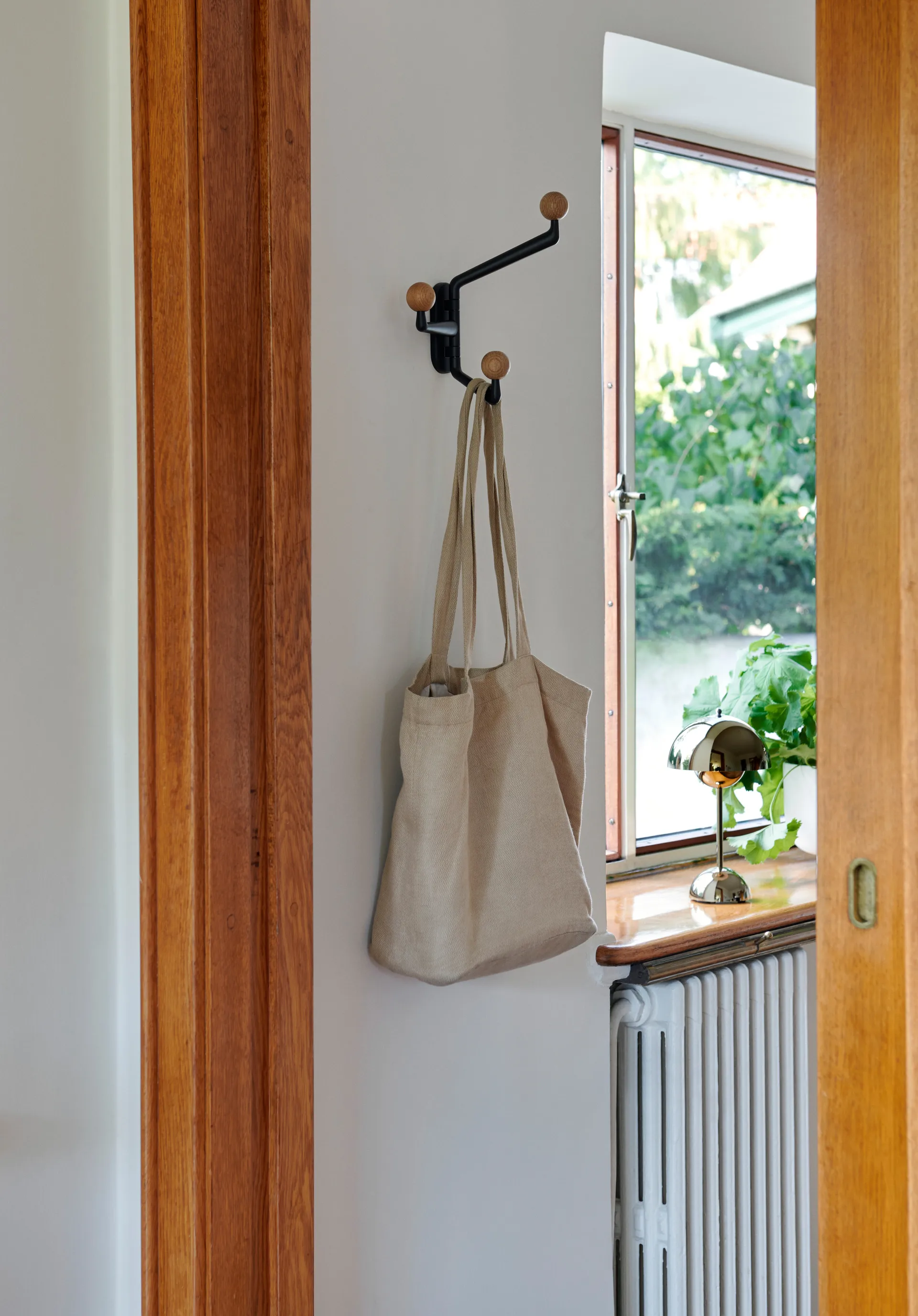 Capture SC74 挂衣钩/挂衣架 小 3钩, 石墨-橡木 &Tradition