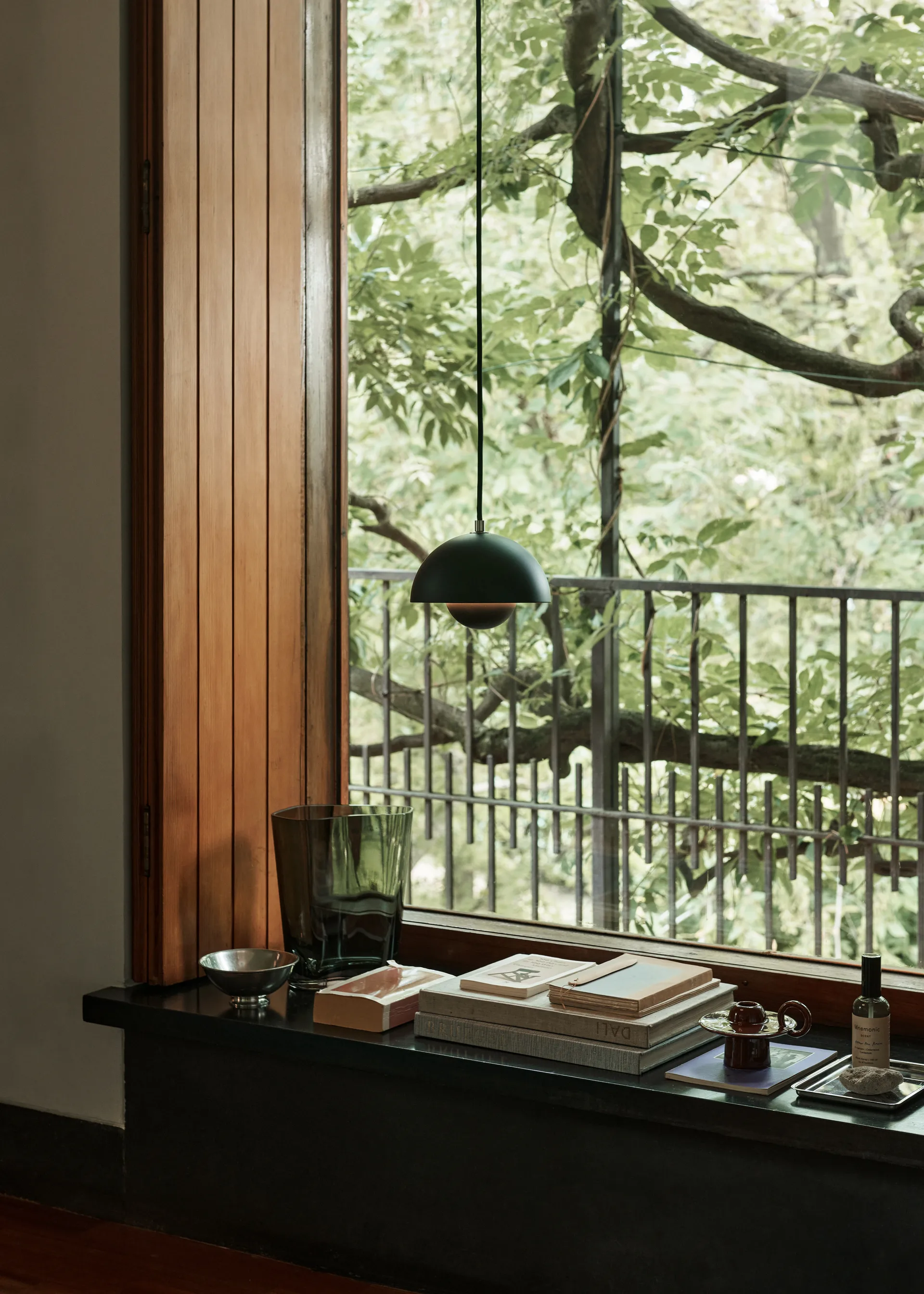 Flowerpot VP10 吊灯, 哑光 黑色 &Tradition