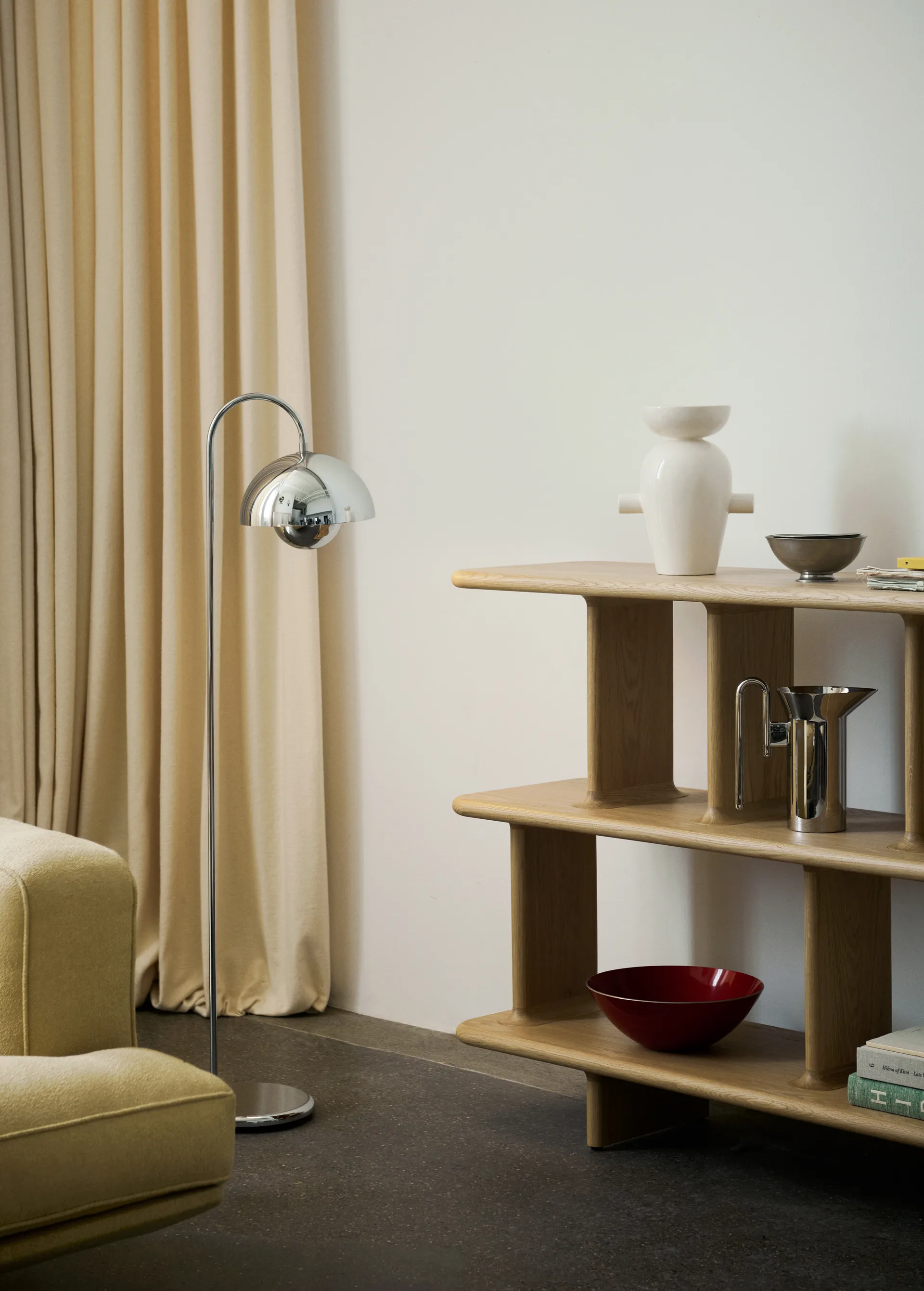 Flowerpot VP12 落地灯, 镀铬色 &Tradition