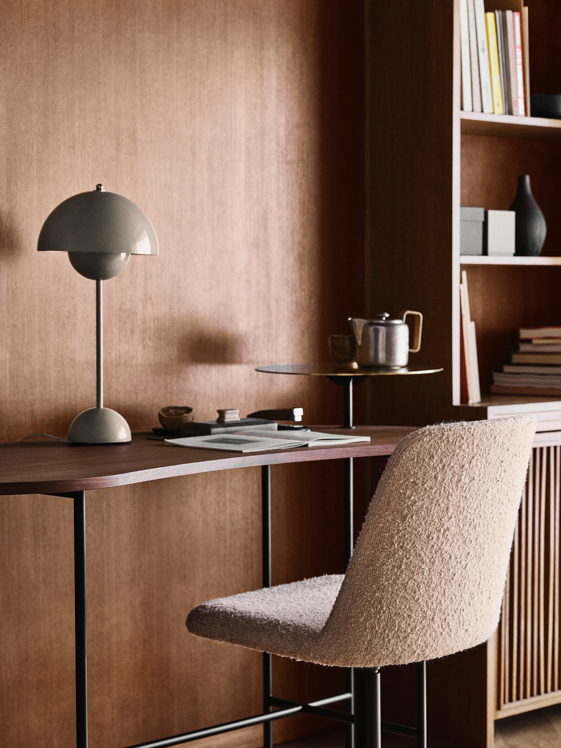 FlowerPot VP3 台灯, 灰米色 &Tradition