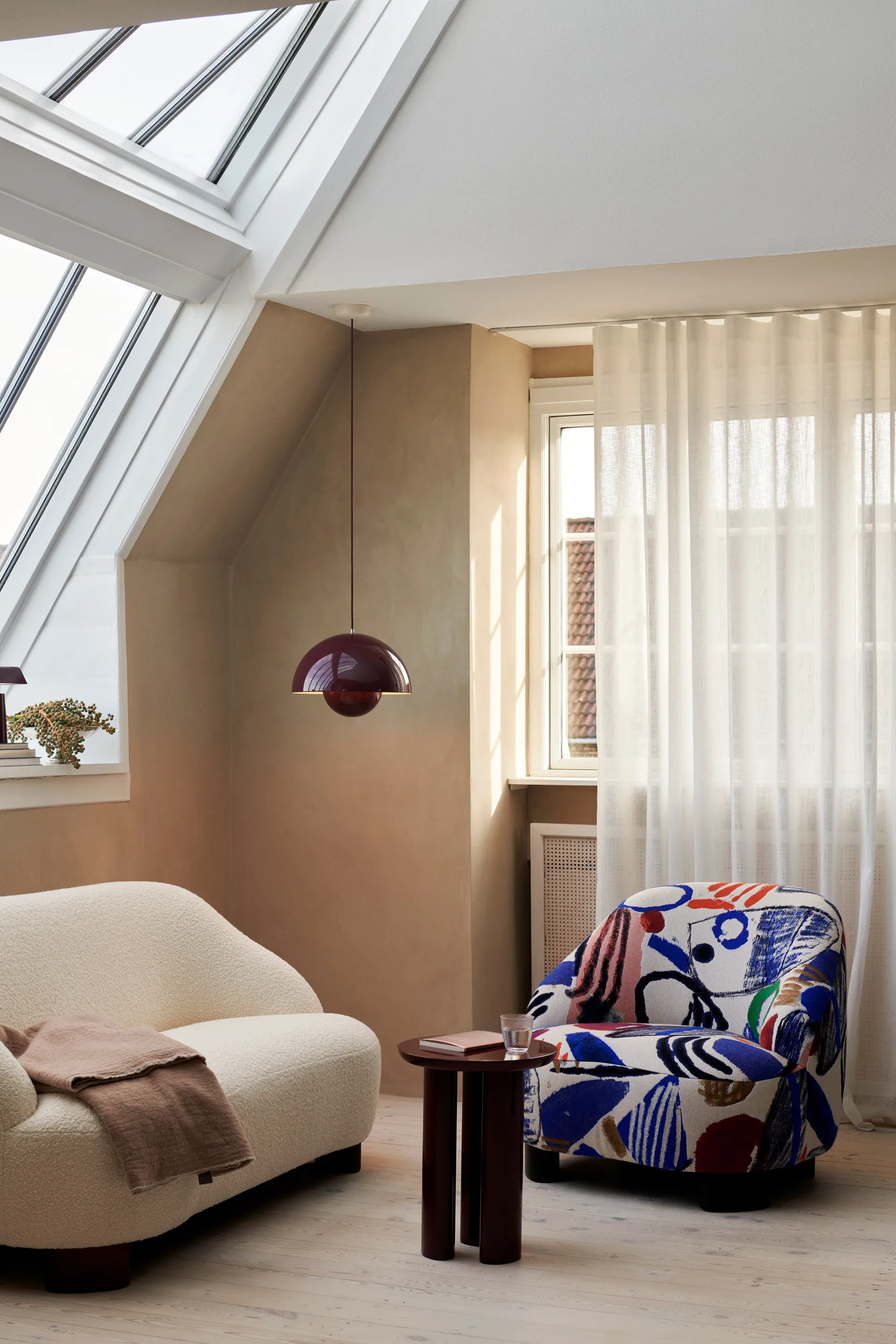 Flowerpot VP7 花苞灯/吊灯, 深李子红 &Tradition