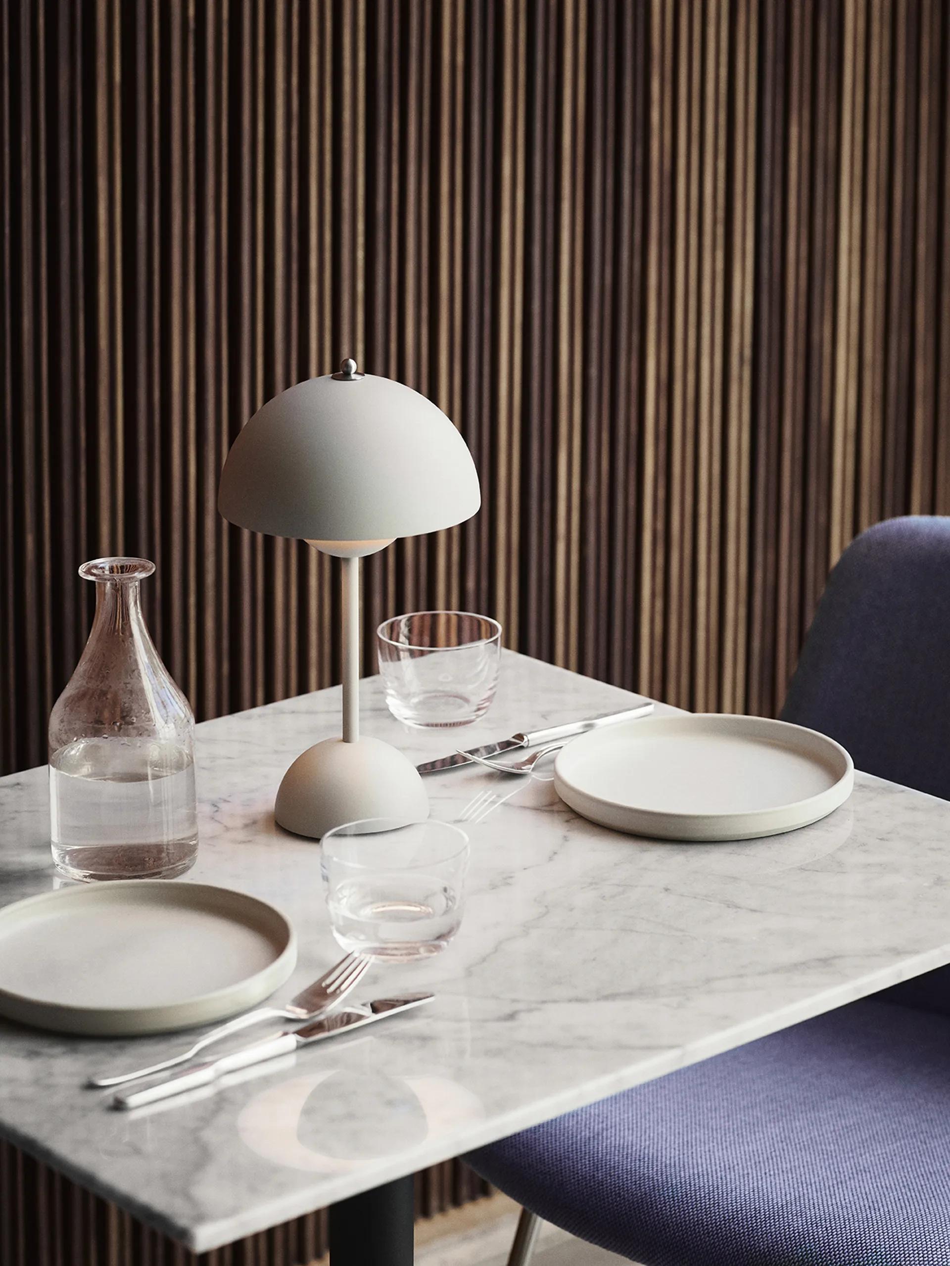 Flowerpot 便携台灯/床头灯 VP9, 哑光白 &Tradition